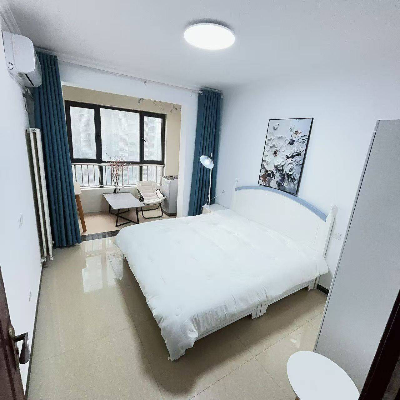 Cozy Home-Clean&Comfy-No Gender Limit-Hustle & Bustle-“Friends”-Chilled-LGBTQ Friendly-Pet Friendly