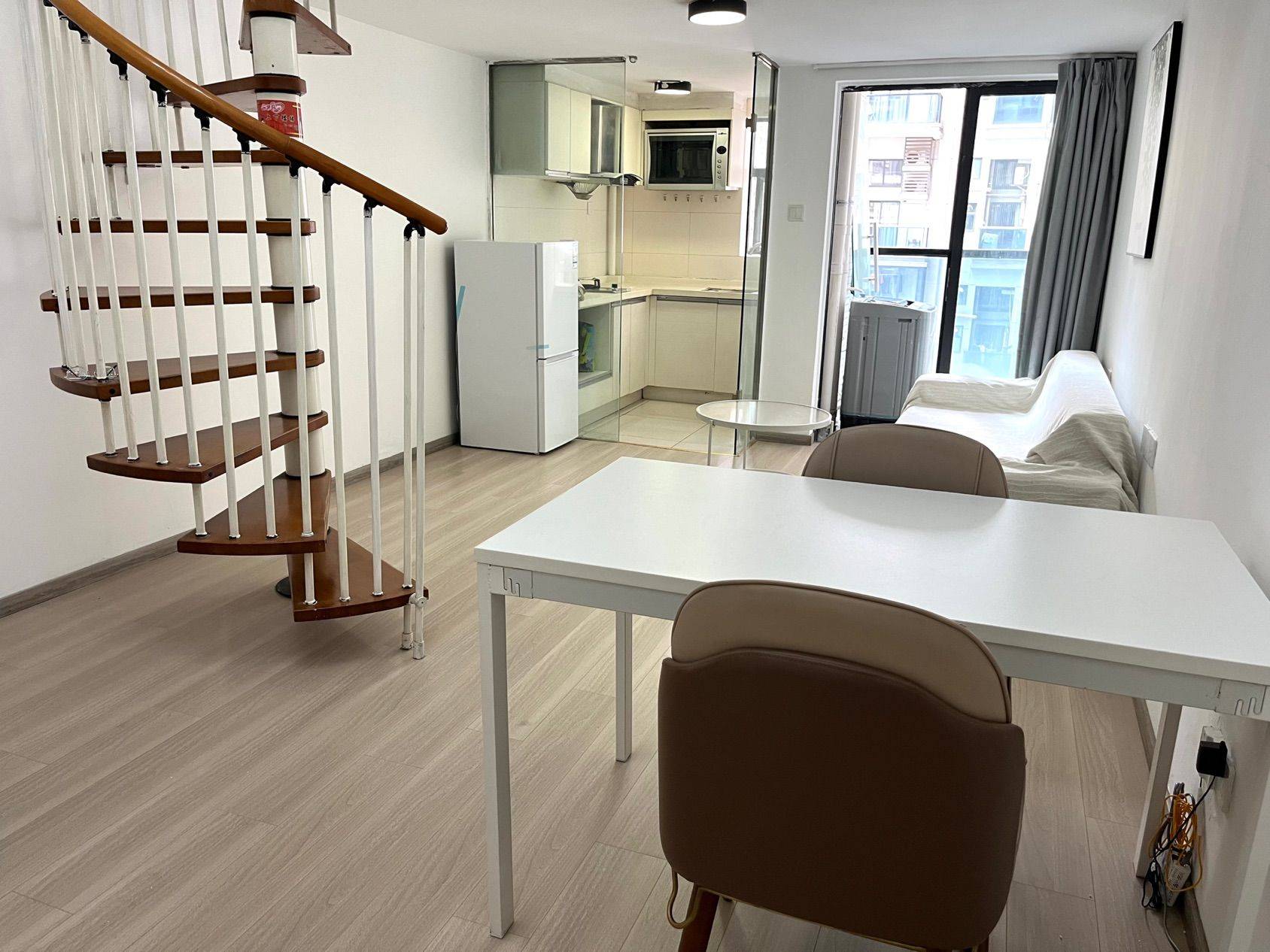 Cozy Home | Clean&Comfy | No Gender Limit | Hustle & Bustle | “Friends” | Chilled