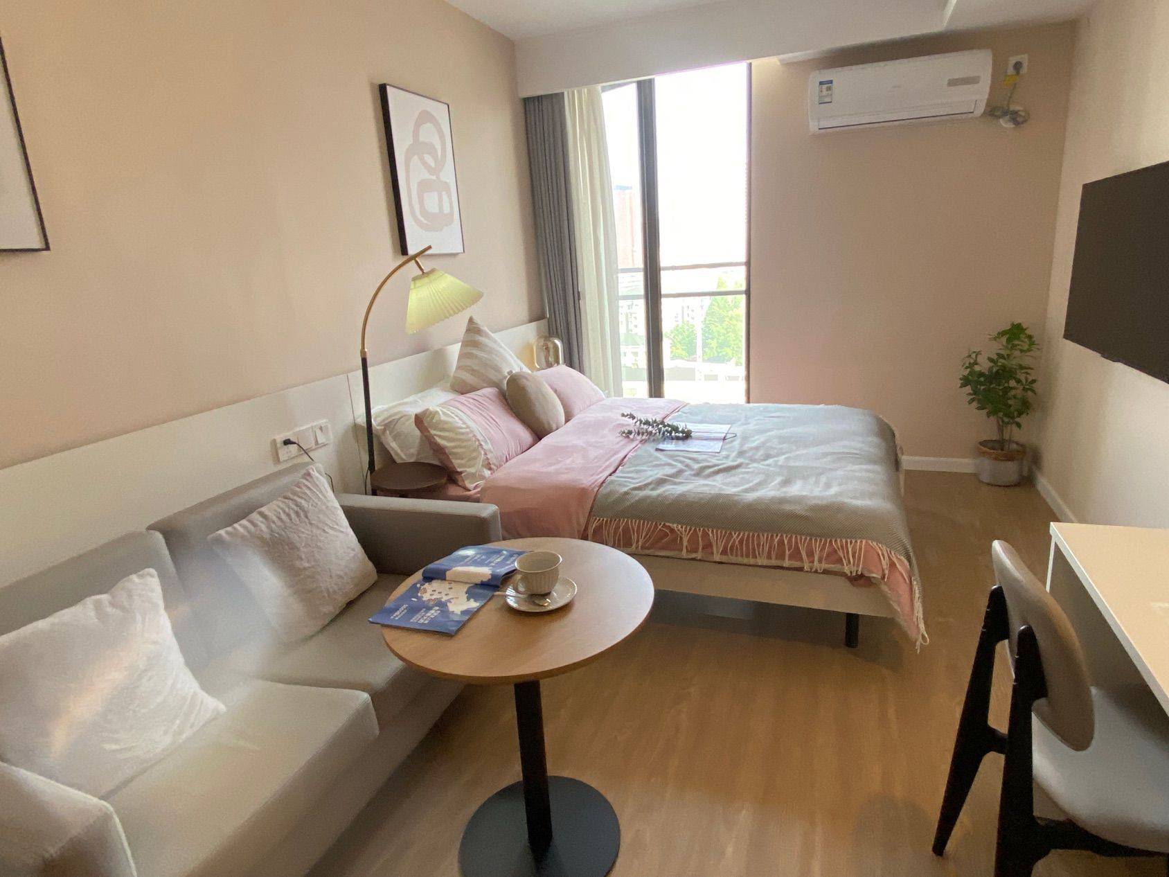 Shanghai-Putuo-Pet Friendly