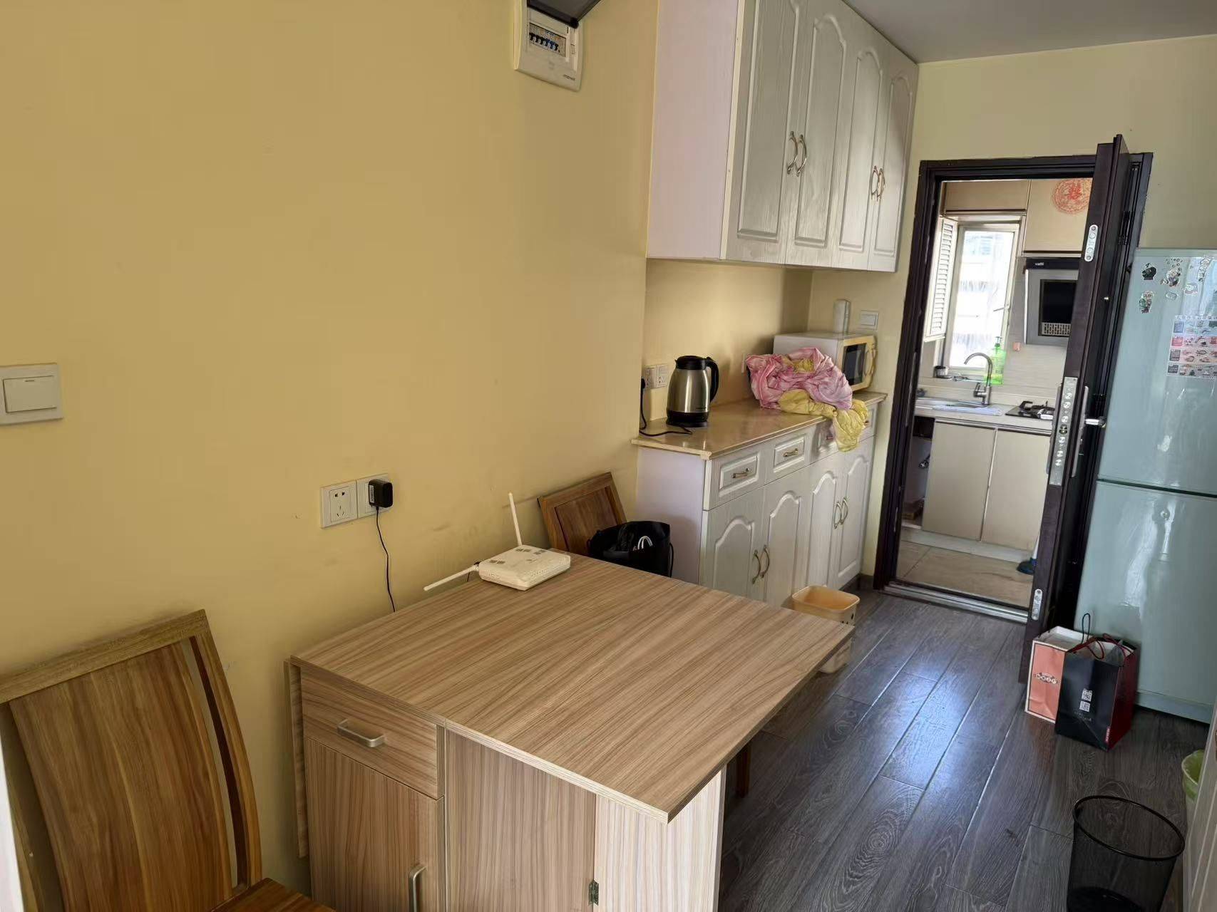 Shanghai-Pudong-Cozy Home,Clean&Comfy,No Gender Limit,Hustle & Bustle,“Friends”,Chilled,LGBTQ Friendly,Pet Friendly