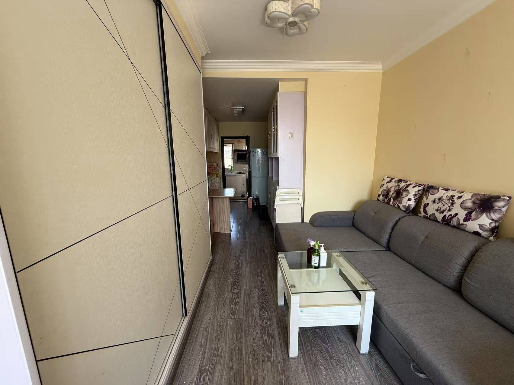 Shanghai-Pudong-Cozy Home,Clean&Comfy,No Gender Limit,Hustle & Bustle,“Friends”,Chilled,LGBTQ Friendly,Pet Friendly