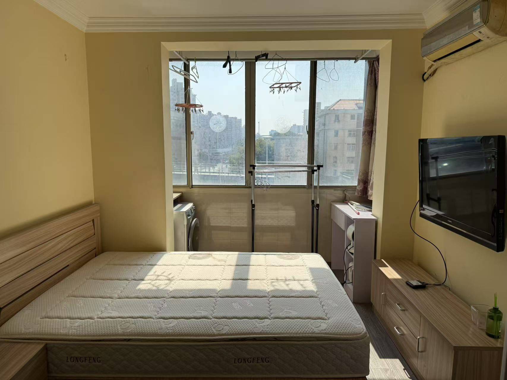 Shanghai-Pudong-Cozy Home,Clean&Comfy,No Gender Limit,Hustle & Bustle,“Friends”,Chilled,LGBTQ Friendly,Pet Friendly