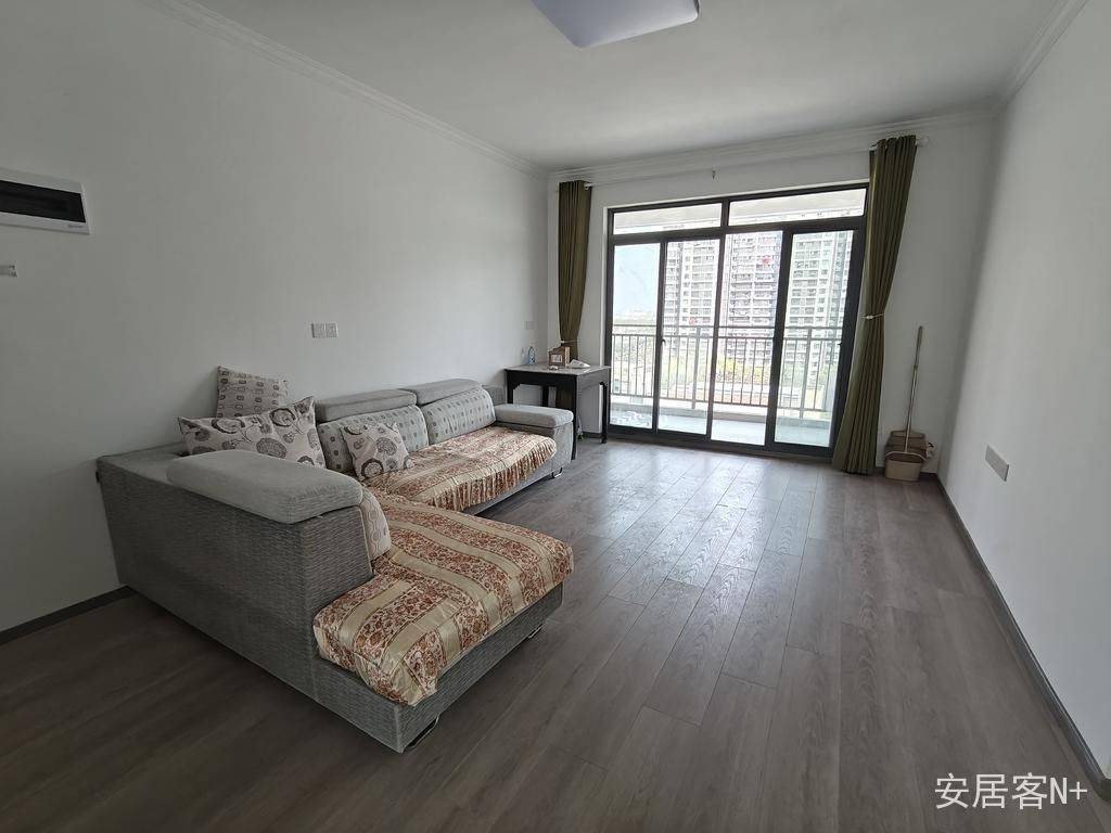 Xinzhou 保利圆梦城二区-1栋