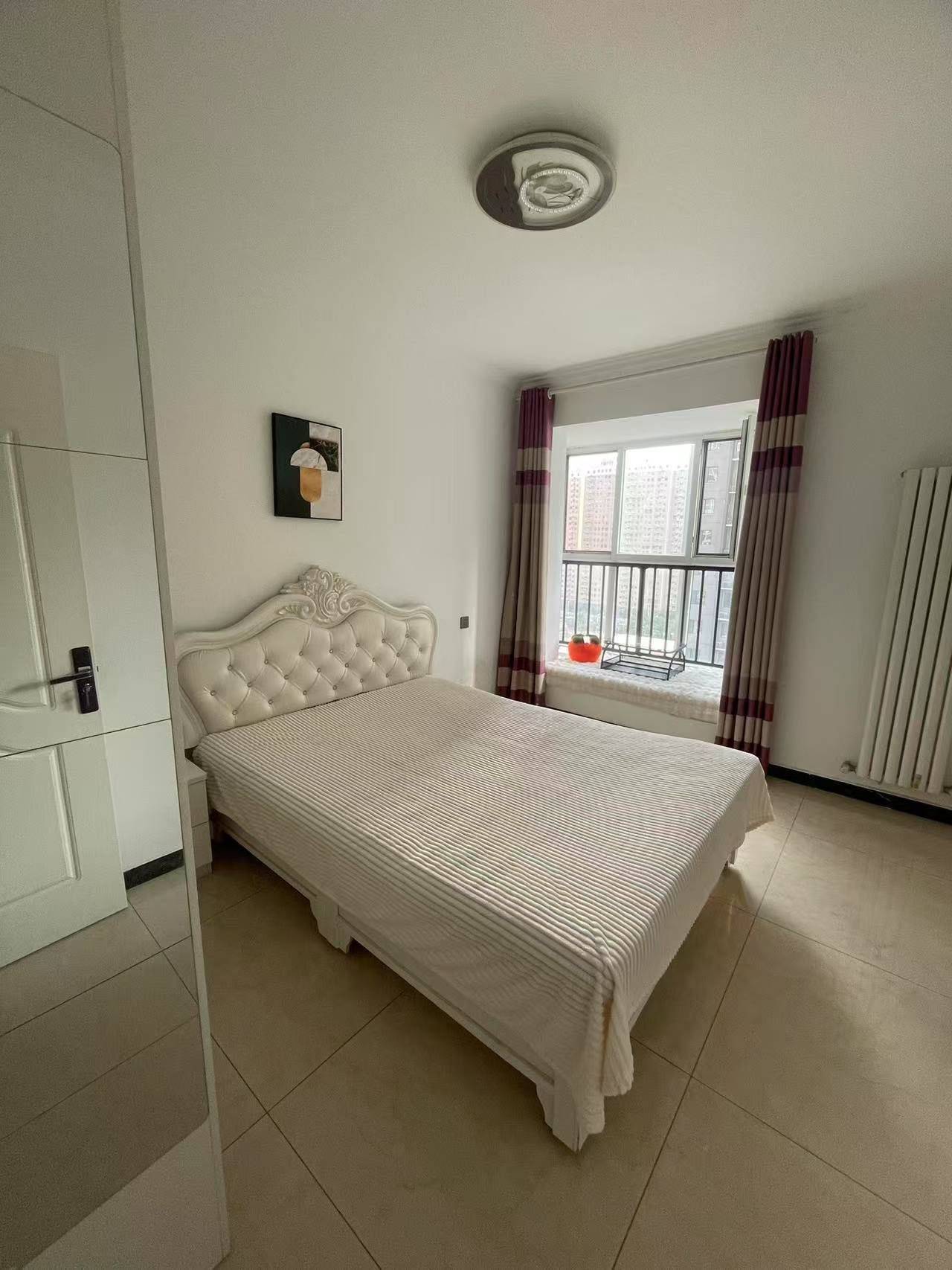Cozy Home | Clean&Comfy | No Gender Limit | Hustle & Bustle | “Friends” | Chilled | LGBTQ Friendly | Pet Friendly