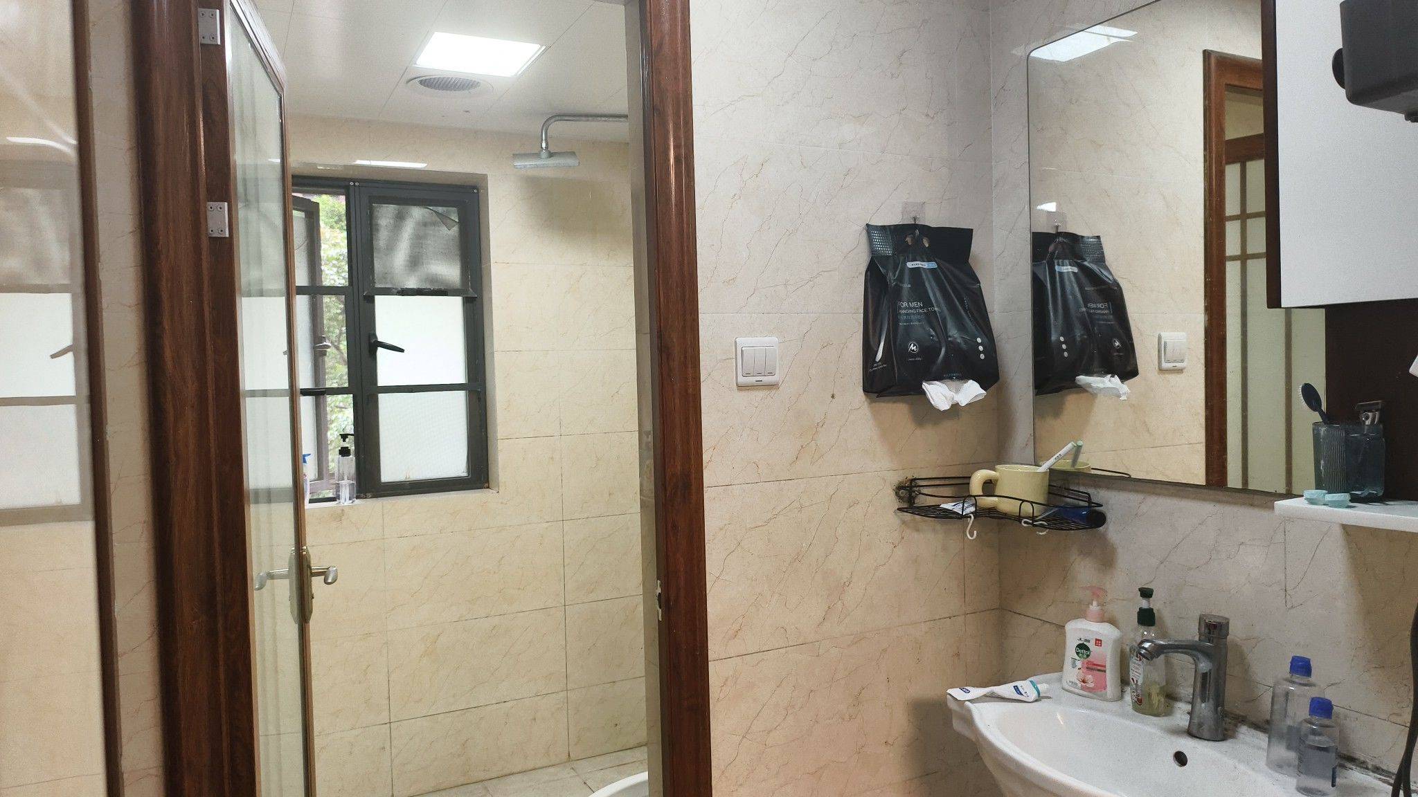 Shenzhen-BaoAn-Cozy Home,Clean&Comfy,No Gender Limit,Hustle & Bustle,LGBTQ Friendly,Pet Friendly