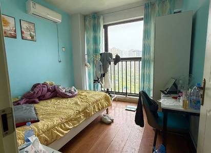 Cozy Home | Clean&Comfy | No Gender Limit | Hustle & Bustle | “Friends” | Chilled | LGBTQ Friendly | Pet Friendly