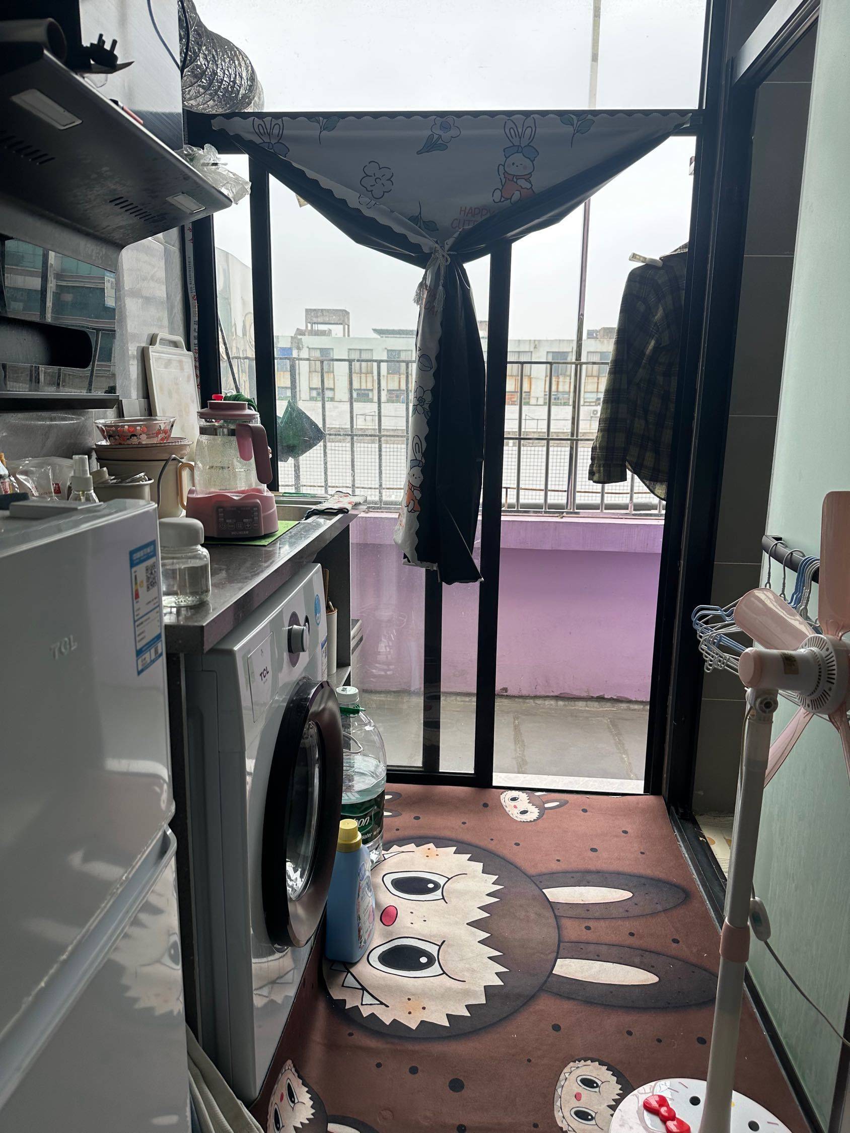 Cozy Home | Clean&Comfy | No Gender Limit | Hustle & Bustle | “Friends” | Chilled | LGBTQ Friendly | Pet Friendly