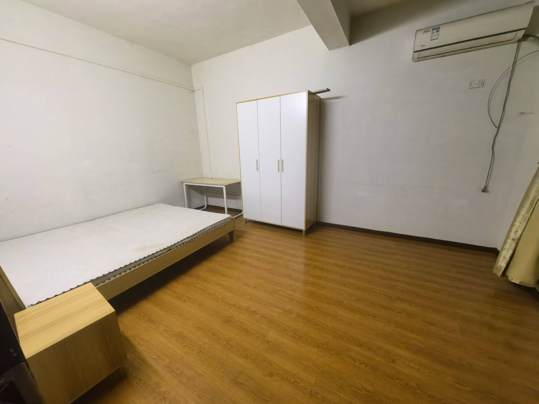 Wuhan-Hongshan-Cozy Home,Clean&Comfy,Hustle & Bustle