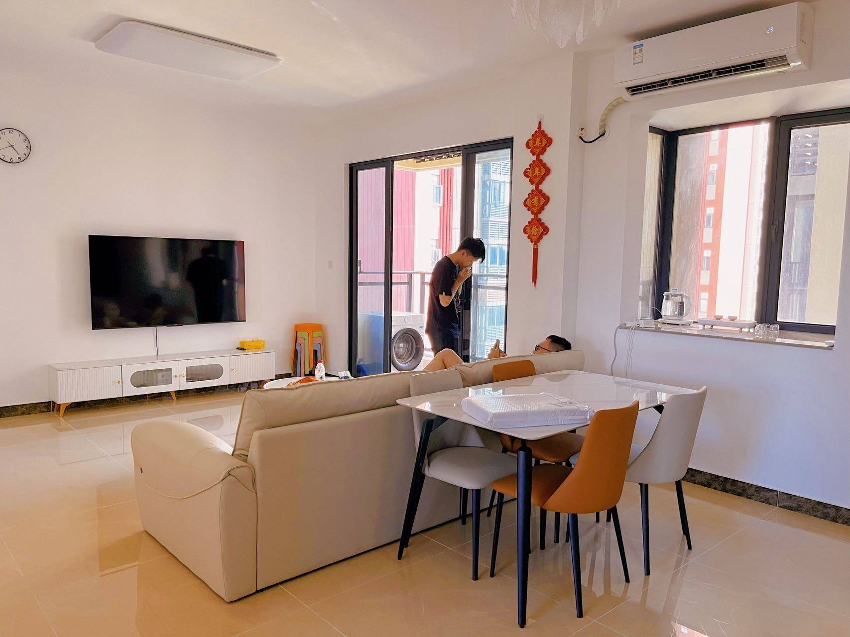 Cozy Home | Clean&Comfy | No Gender Limit