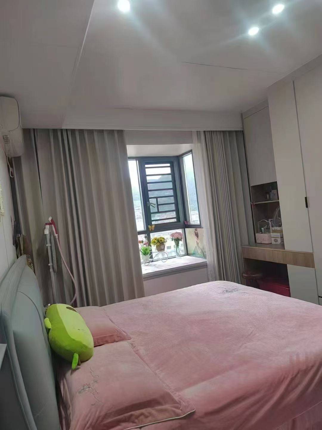 Chengdu-Hi-Tech Zone-Cozy Home,Clean&Comfy,No Gender Limit,Hustle & Bustle,“Friends”,Chilled,LGBTQ Friendly,Pet Friendly