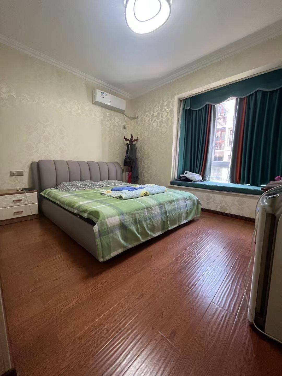 Chengdu-Hi-Tech Zone-Cozy Home,Clean&Comfy,No Gender Limit,Hustle & Bustle,“Friends”,Chilled,LGBTQ Friendly,Pet Friendly