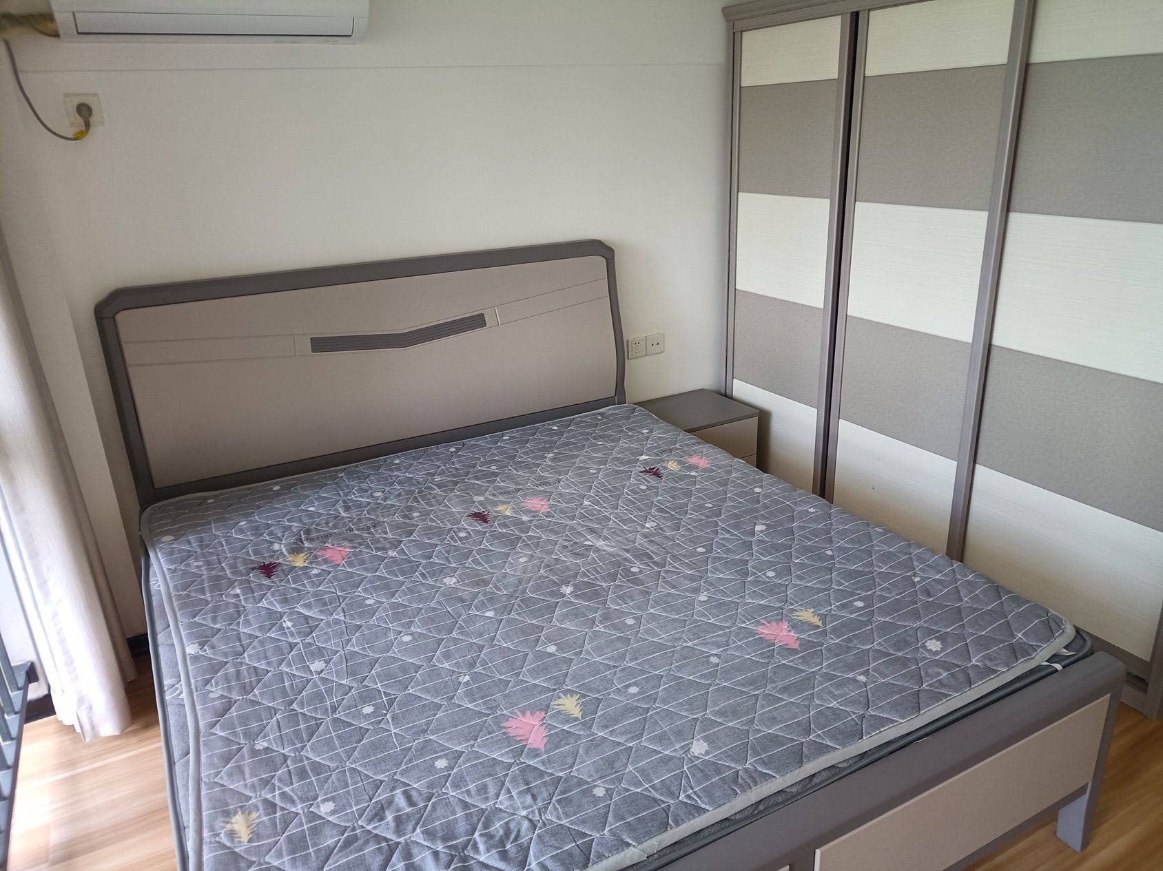 Cozy Home-Clean&Comfy-No Gender Limit