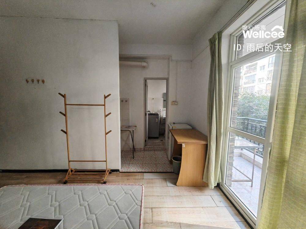 武汉租房 | 房东直租 | 光谷租房 | LGBTQ Friendly | Cozy Home | Clean&Comfy | No Gender Limit | Hustle & Bustle | “Friends” | Chilled