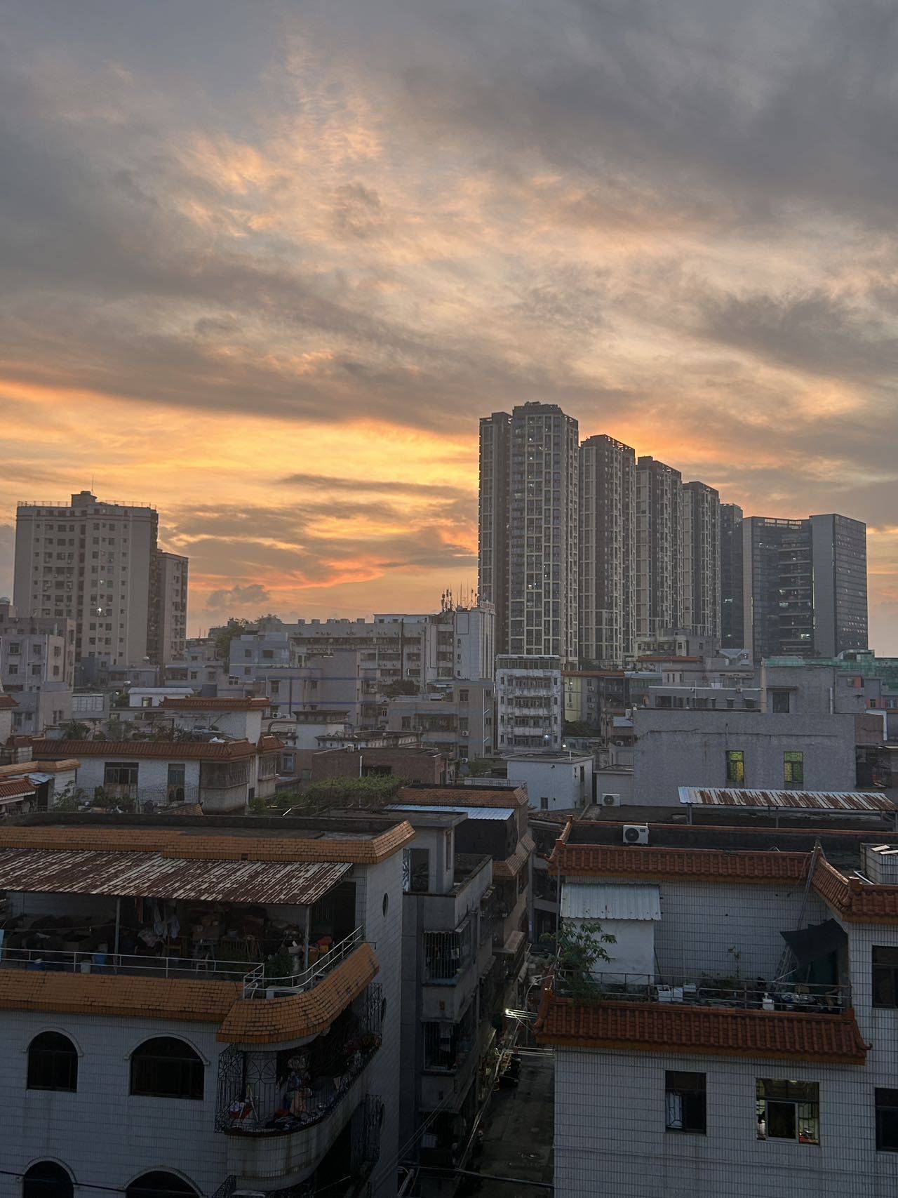 龙岗 横岗地铁站