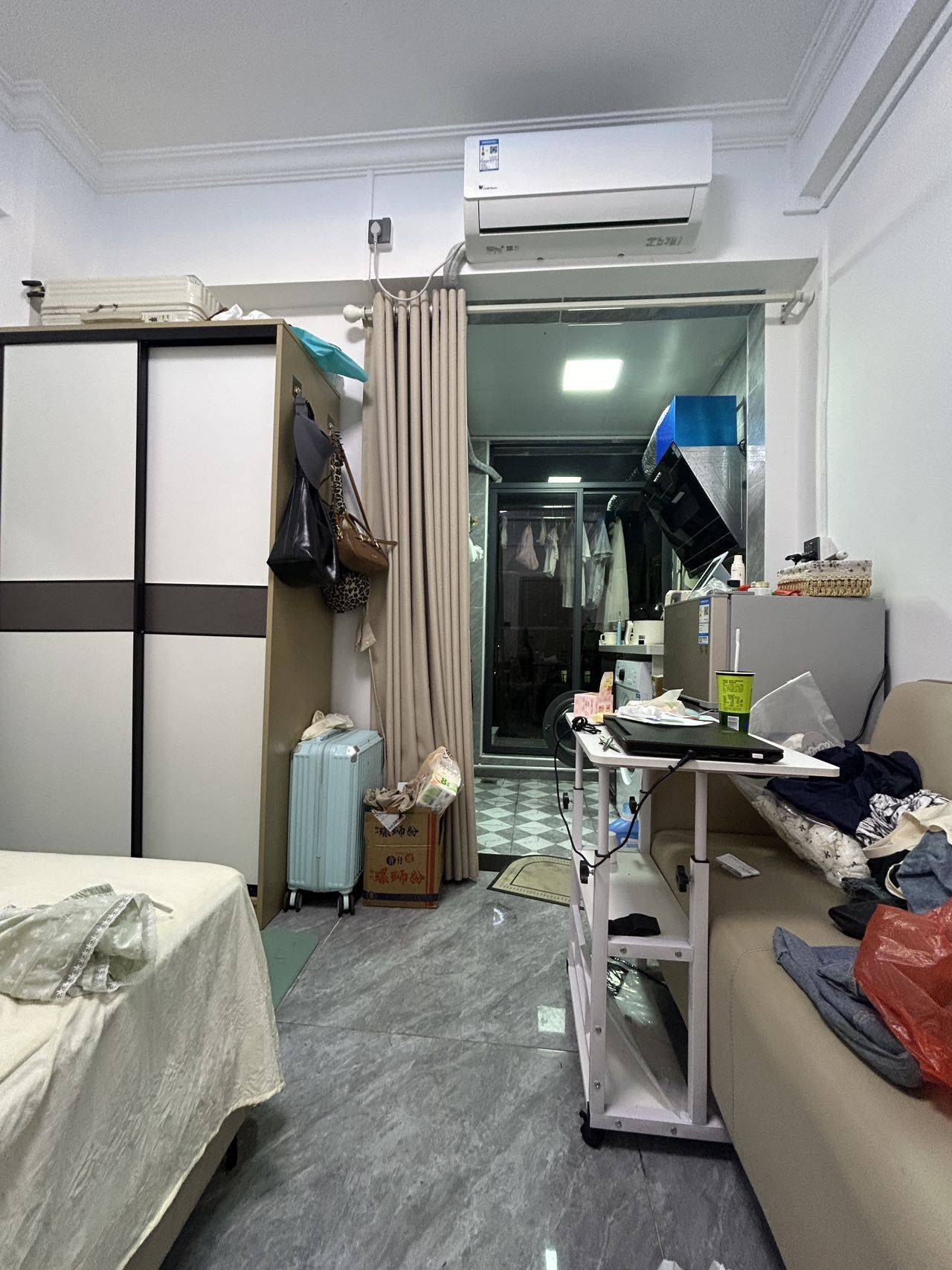 龙岗 横岗地铁站