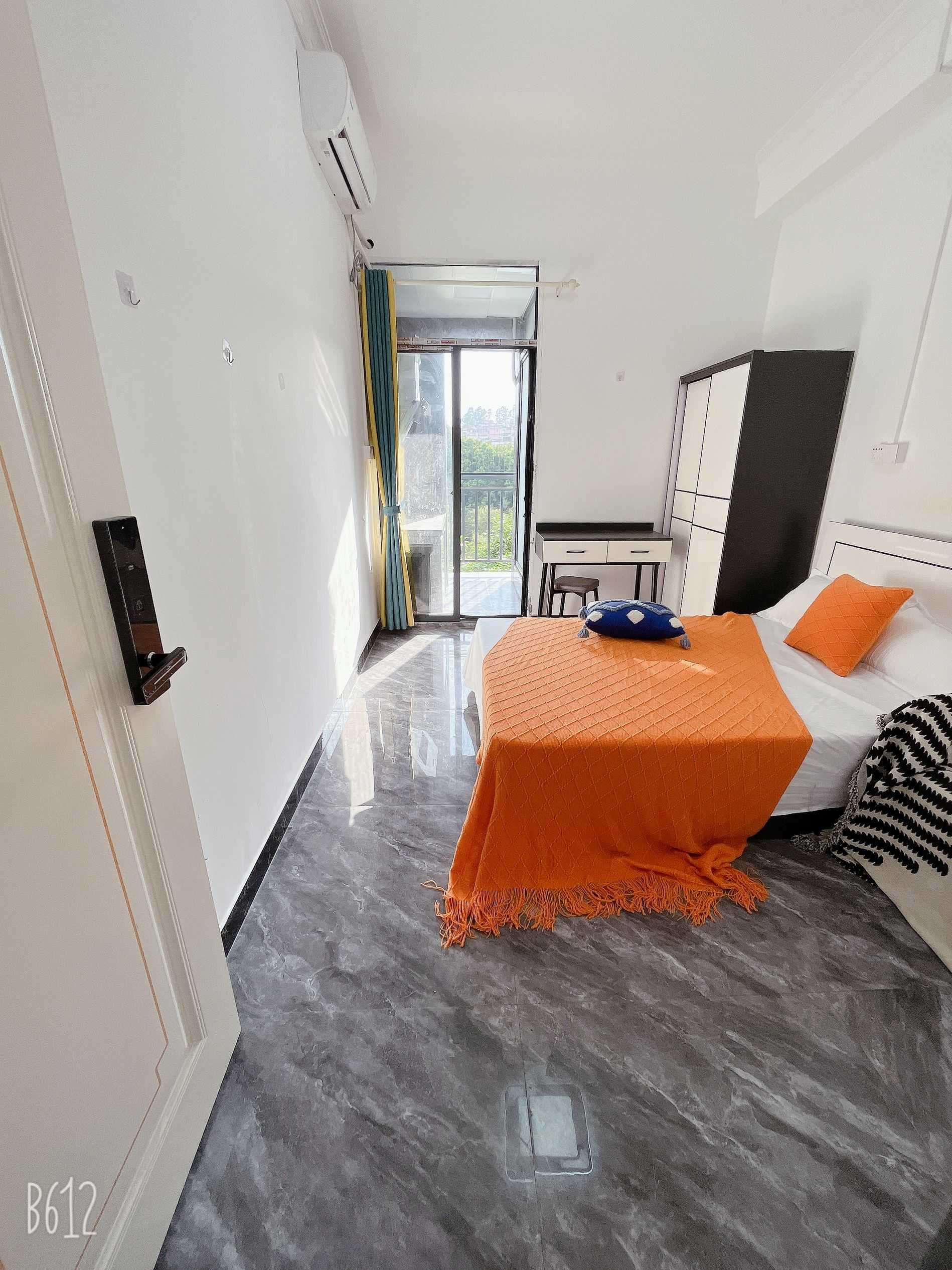 Guangzhou-Tianhe-Cozy Home,Clean&Comfy,No Gender Limit,Hustle & Bustle,“Friends”,Chilled,LGBTQ Friendly