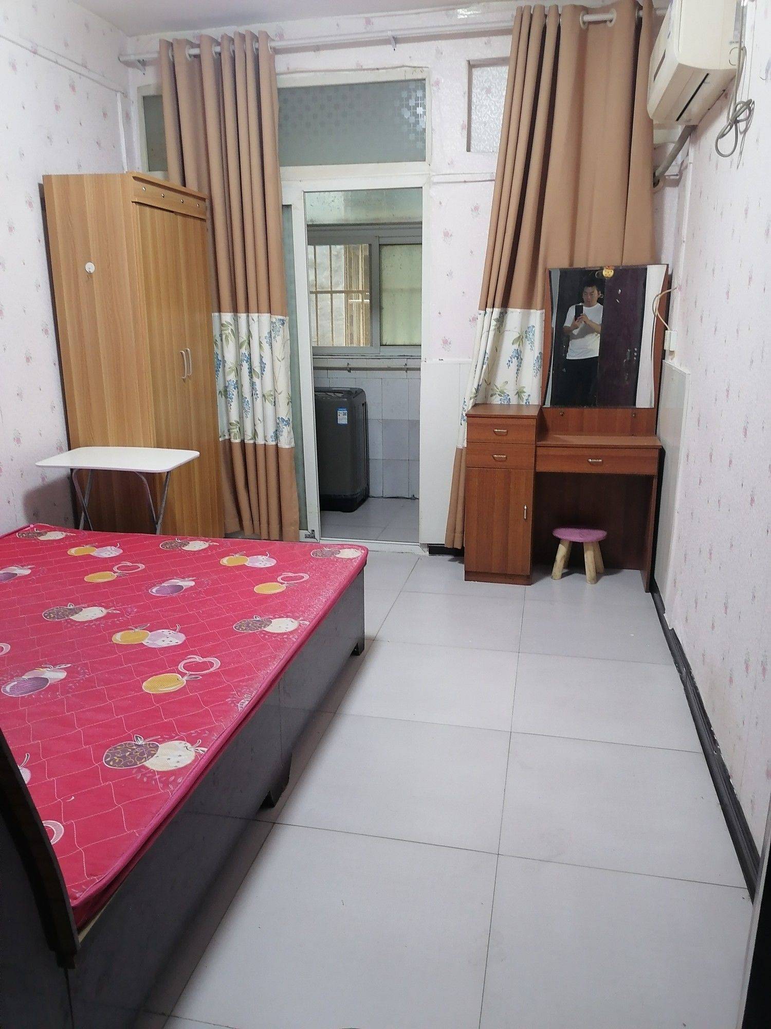 Zhengzhou-Jinshui-Cozy Home,Clean&Comfy,No Gender Limit,Hustle & Bustle,“Friends”,Chilled,LGBTQ Friendly,Pet Friendly