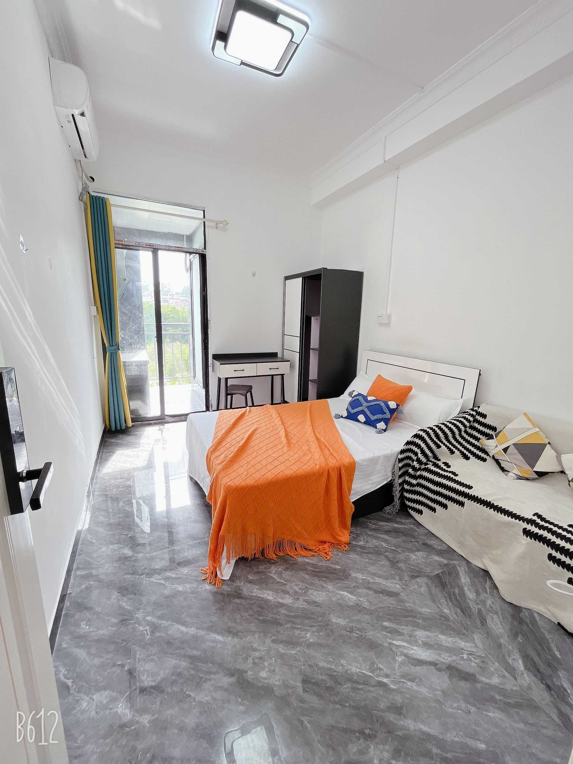 Guangzhou-Tianhe-Cozy Home,Clean&Comfy,No Gender Limit,Hustle & Bustle,“Friends”,Chilled,LGBTQ Friendly