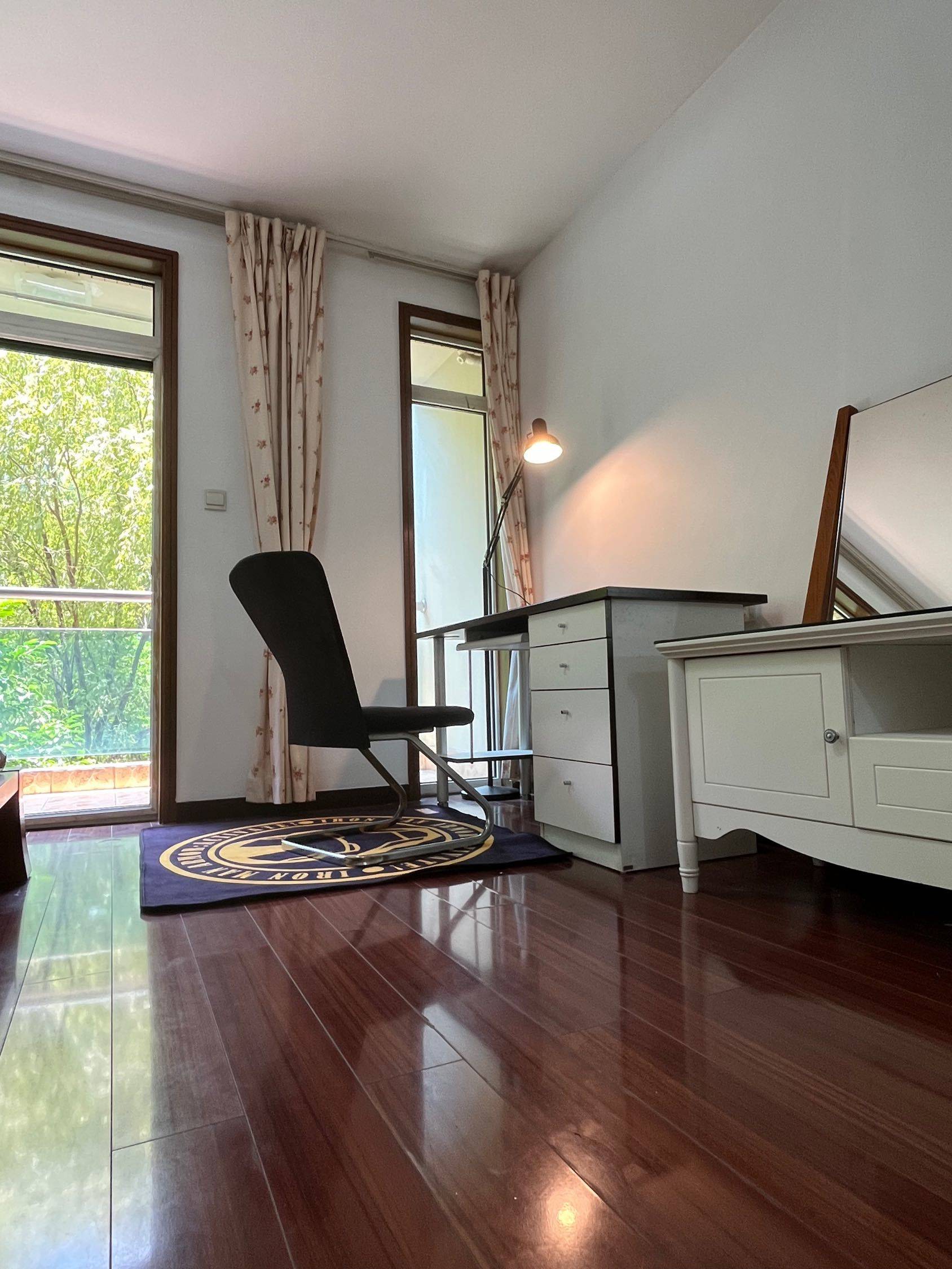 Hangzhou-Xihu-Cozy Home,Clean&Comfy,No Gender Limit,Hustle & Bustle,Chilled