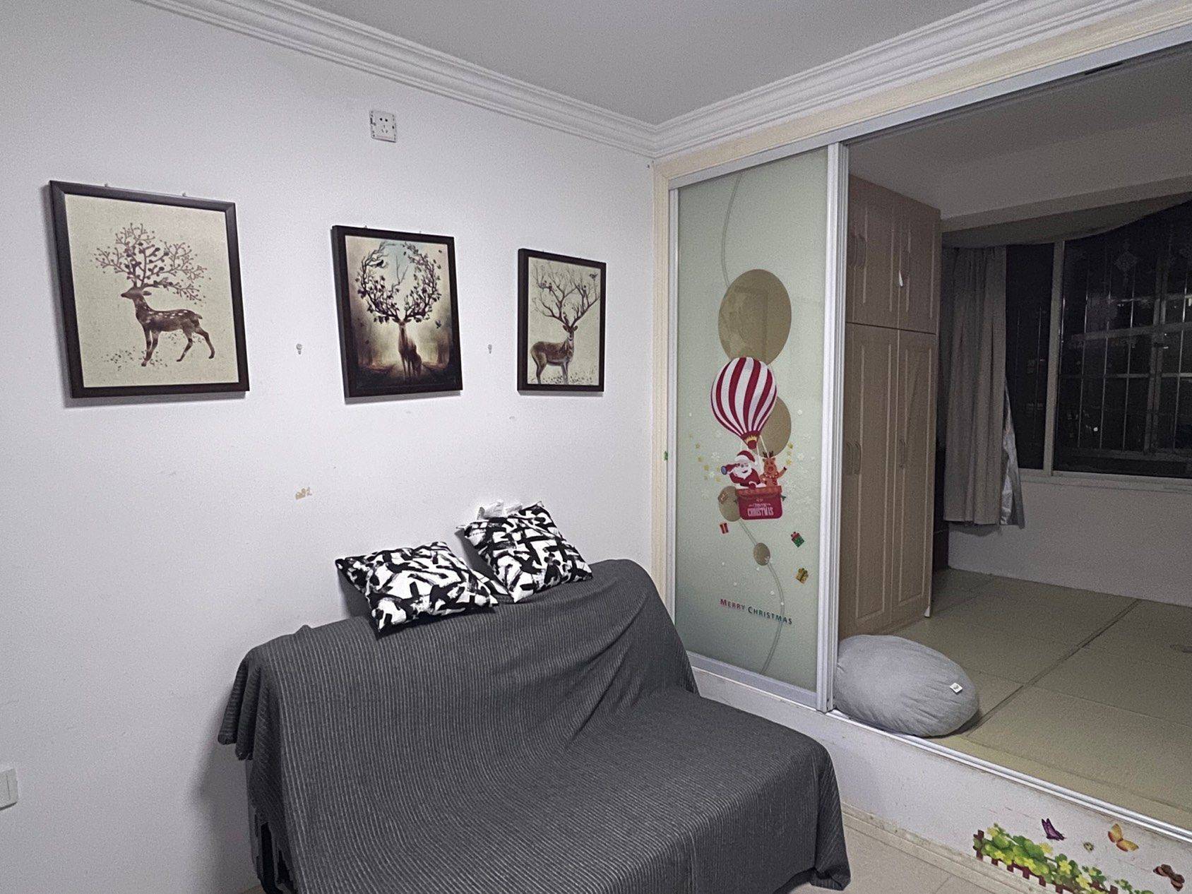 Shanghai-Pudong-Cozy Home,Clean&Comfy,No Gender Limit,Hustle & Bustle,“Friends”,Chilled,LGBTQ Friendly,Pet Friendly