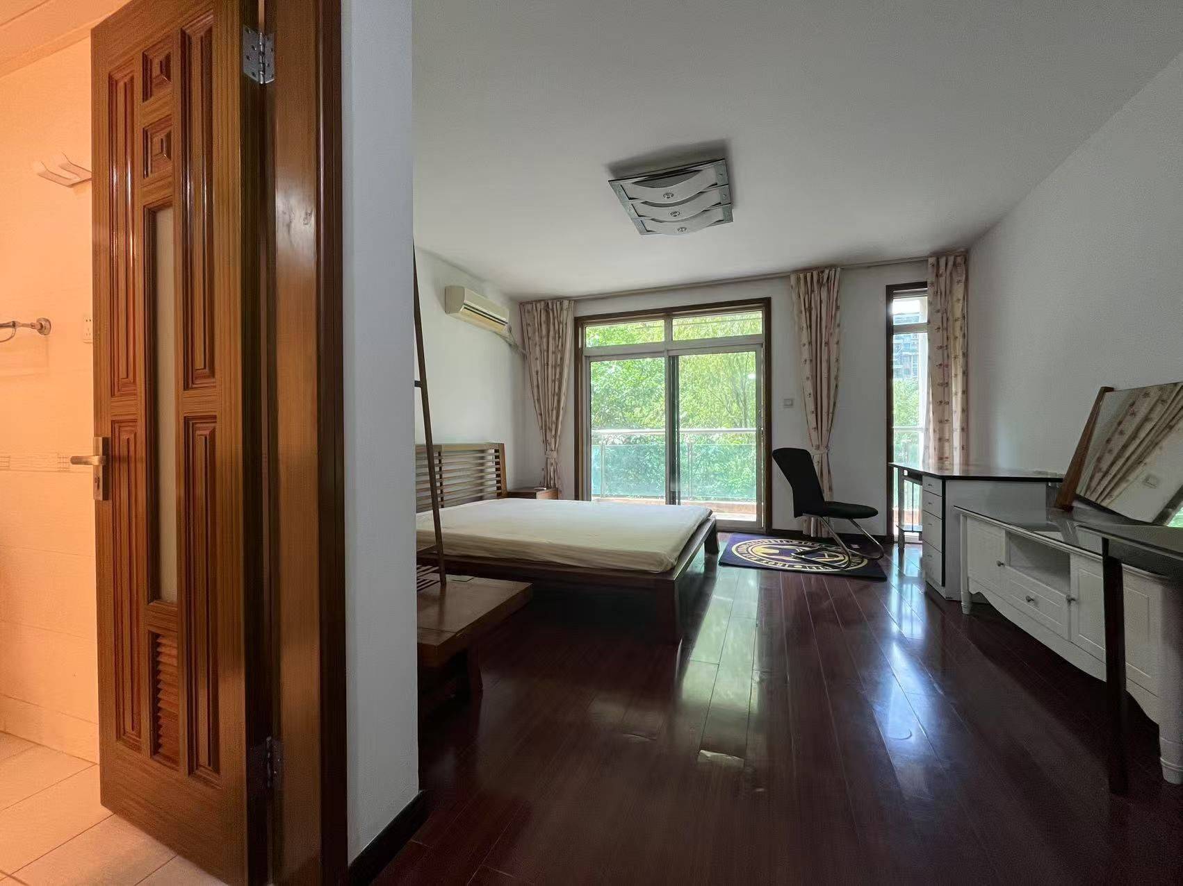 Hangzhou-Xihu-Cozy Home,Clean&Comfy,No Gender Limit,Hustle & Bustle,Chilled