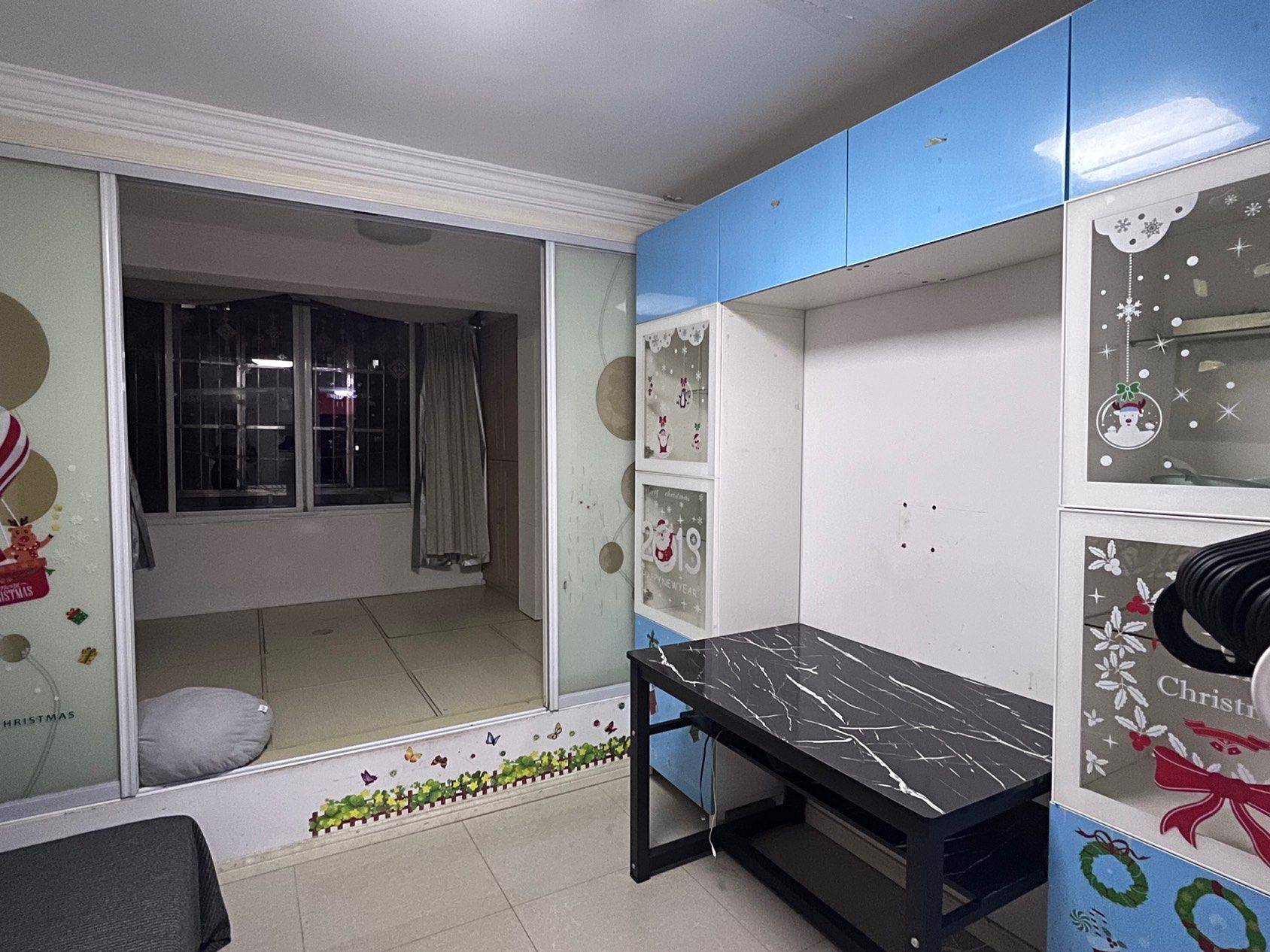 Shanghai-Pudong-Cozy Home,Clean&Comfy,No Gender Limit,Hustle & Bustle,“Friends”,Chilled,LGBTQ Friendly,Pet Friendly