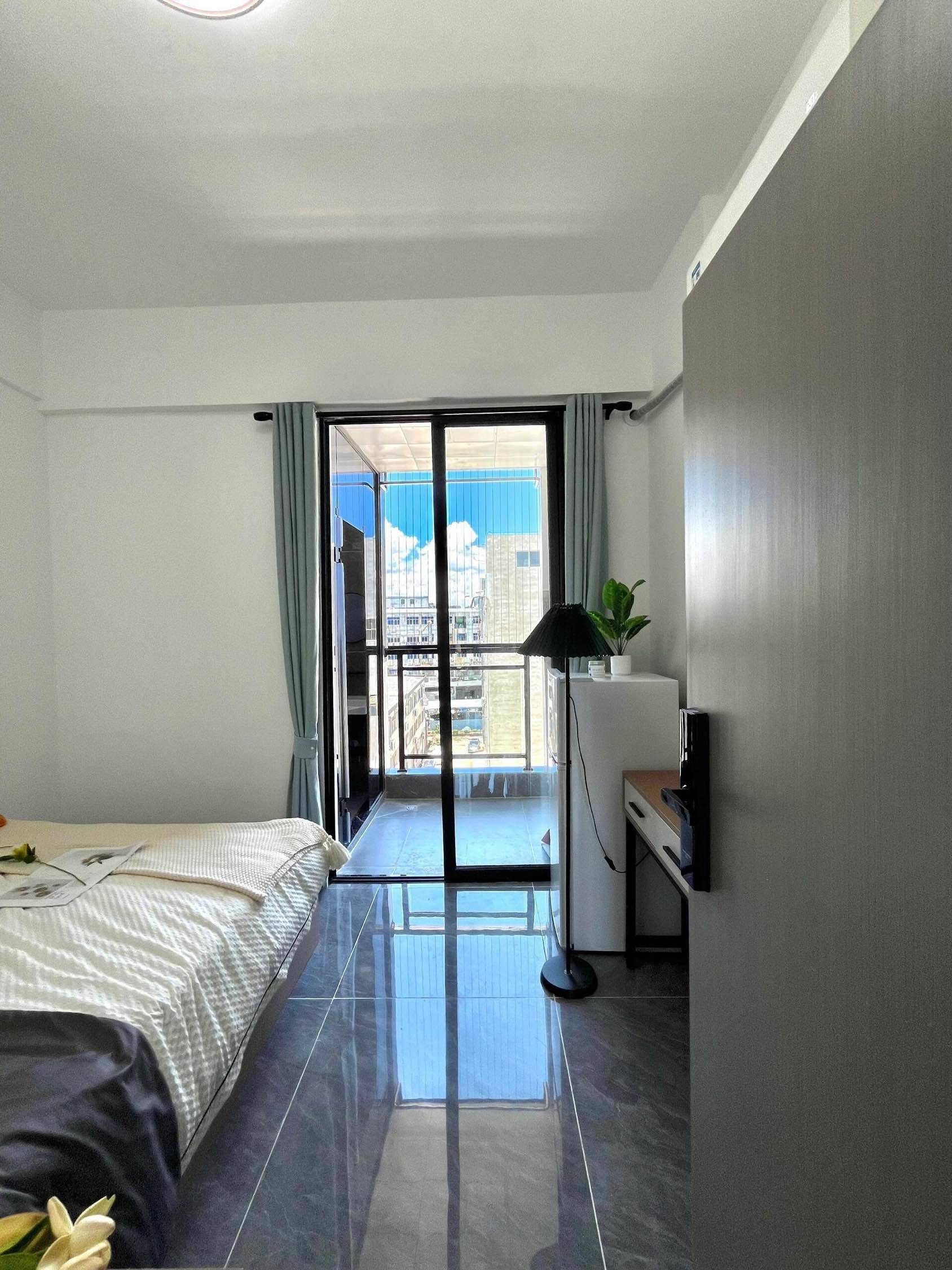 Shenzhen-Longgang-替我自由