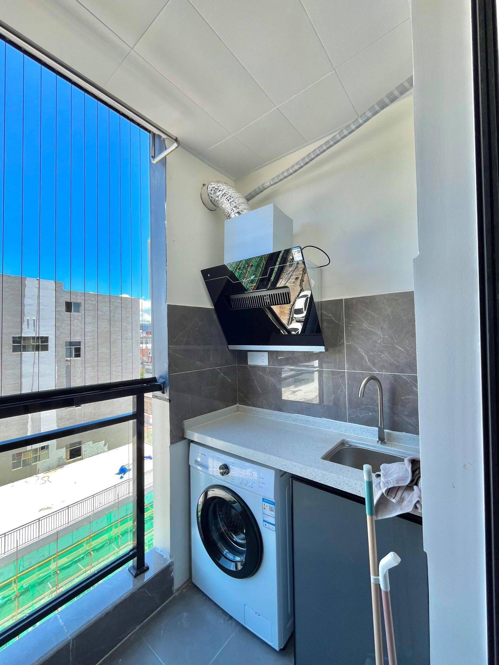 Shenzhen-Longgang-替我自由