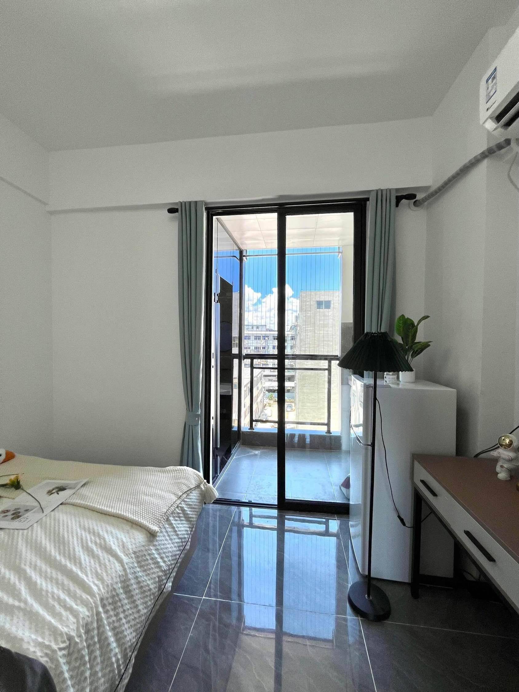 Shenzhen-Longgang-替我自由