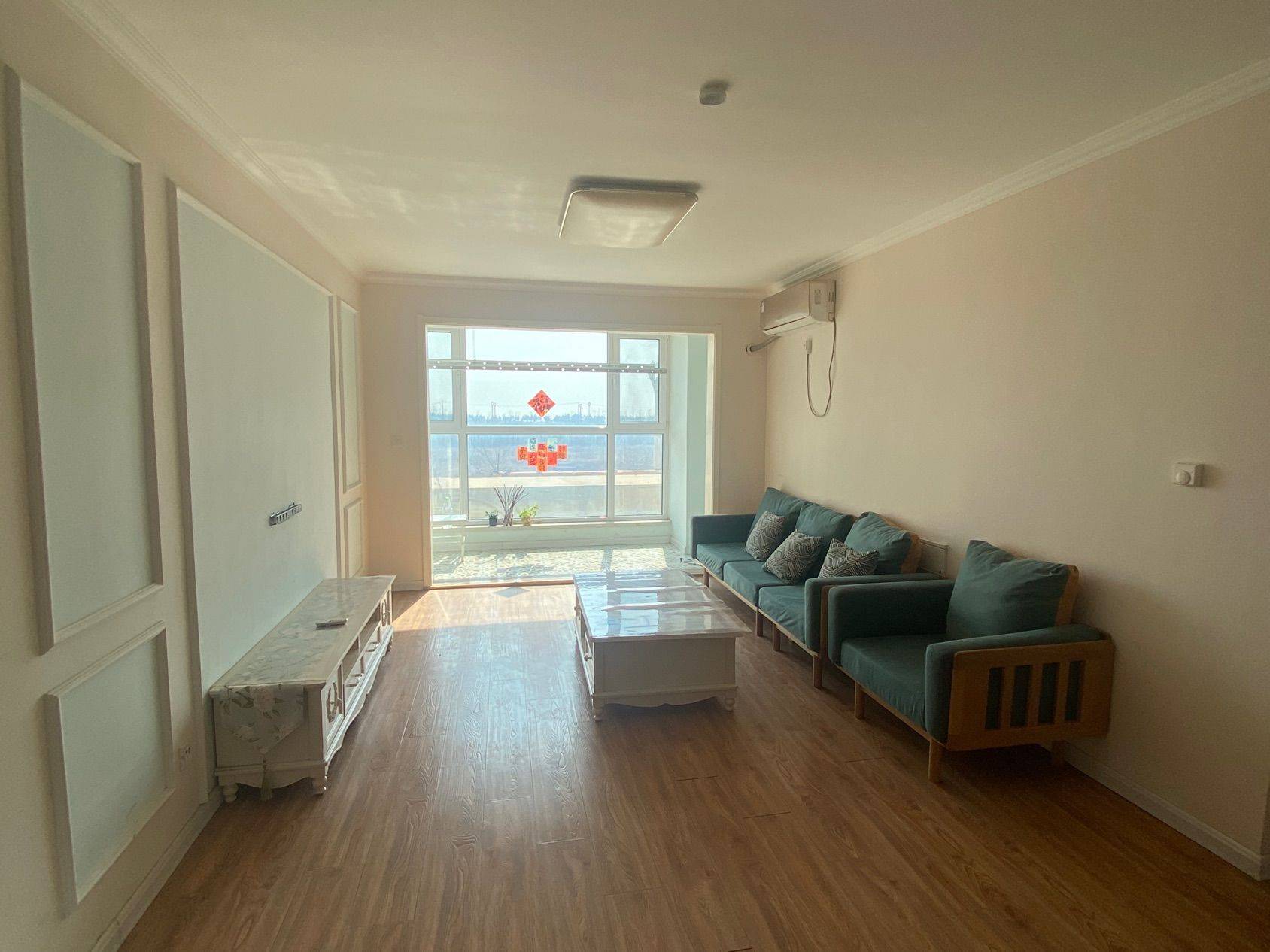 Cozy Home | Clean&Comfy | No Gender Limit | Hustle & Bustle | “Friends” | Chilled | Pet Friendly