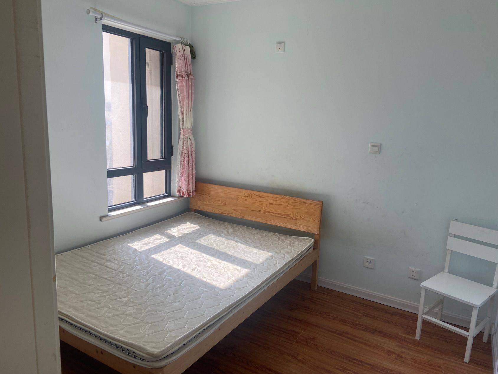 Cozy Home | Clean&Comfy | No Gender Limit | Hustle & Bustle | “Friends” | Chilled | Pet Friendly