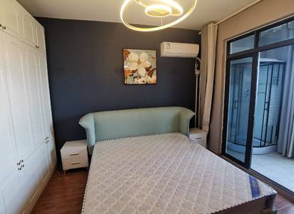 Cozy Home | Clean&Comfy | No Gender Limit | Hustle & Bustle | “Friends” | Chilled | LGBTQ Friendly