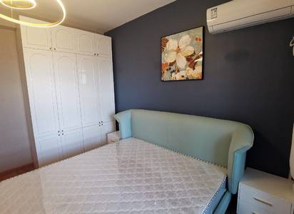 Cozy Home | Clean&Comfy | No Gender Limit | Hustle & Bustle | “Friends” | Chilled | LGBTQ Friendly