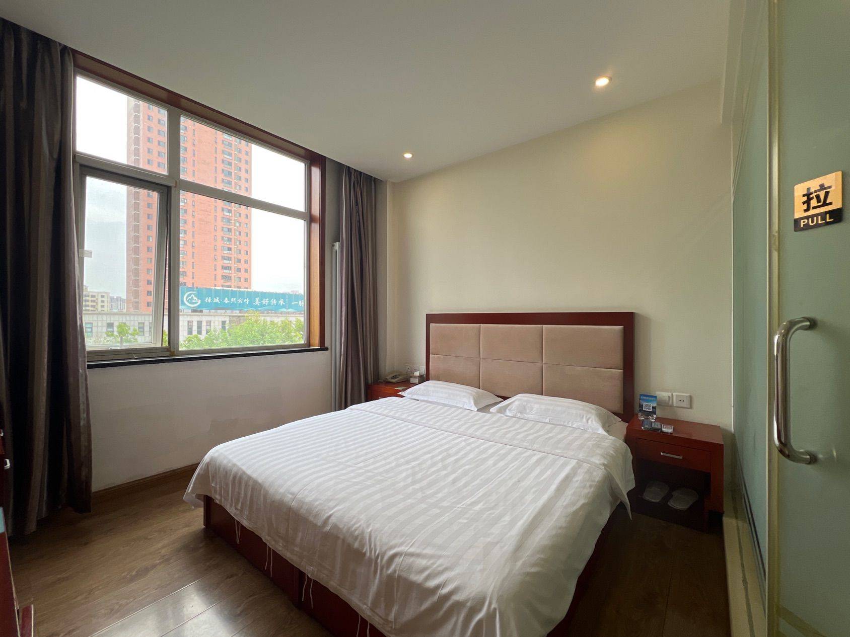 Cozy Home | Clean&Comfy | No Gender Limit | Hustle & Bustle | Chilled | 88RMB/Night