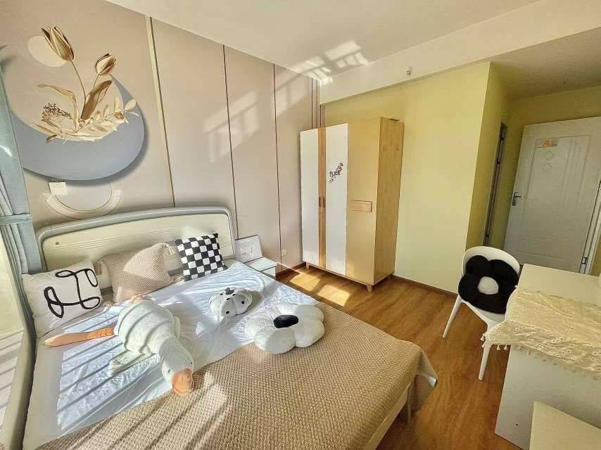 Cozy Home | Clean&Comfy | No Gender Limit