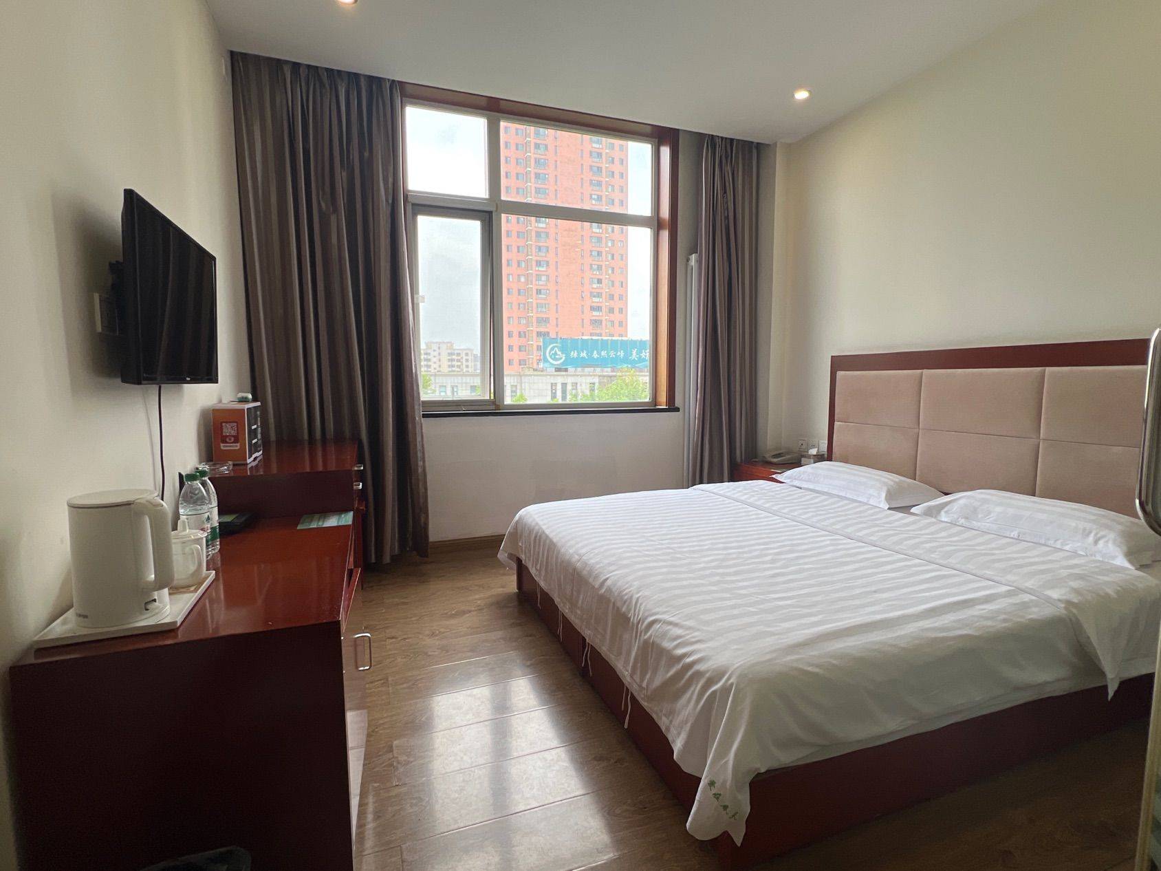 Cozy Home | Clean&Comfy | No Gender Limit | Hustle & Bustle | Chilled | 88RMB/Night