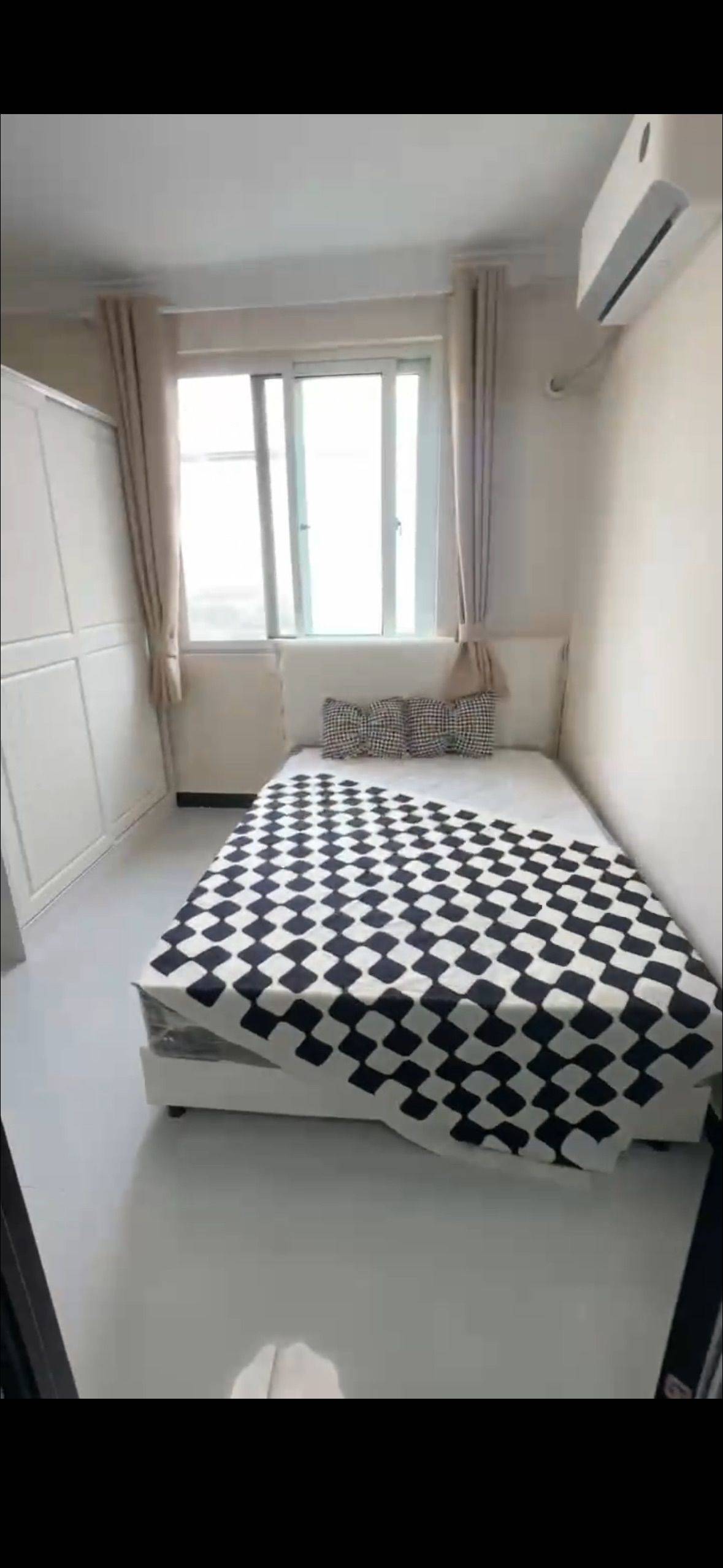 Shanghai-Pudong-Clean&Comfy,Hustle & Bustle,“Friends”,Chilled,Pet Friendly