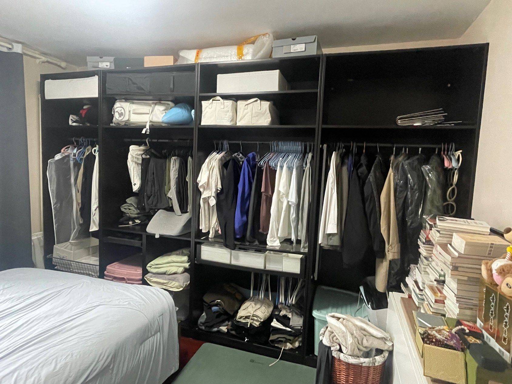 Cozy Home | Clean&Comfy | No Gender Limit | Hustle & Bustle | “Friends” | Chilled | LGBTQ Friendly | Pet Friendly