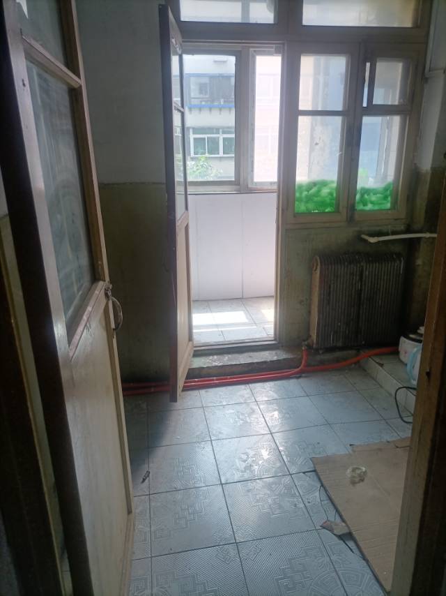 中街地铁口转租整租房源2