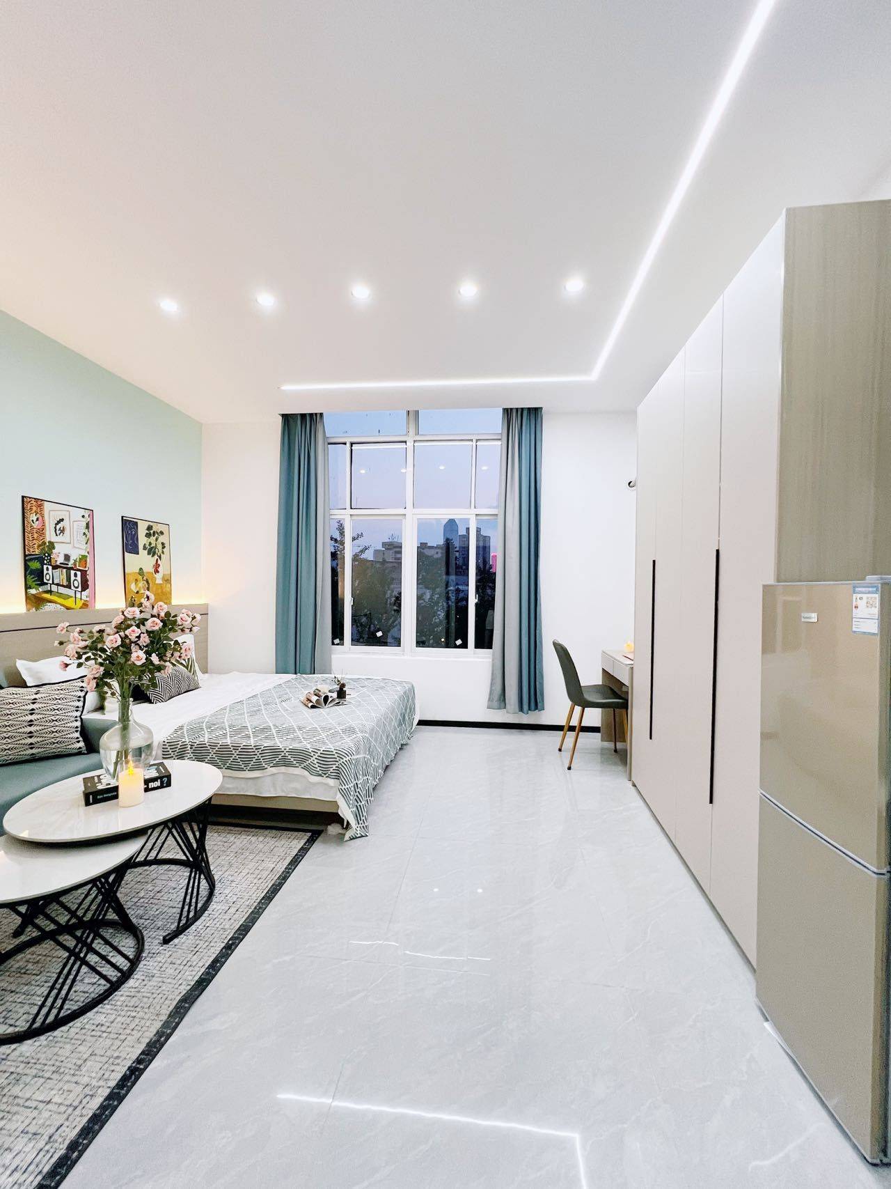 Cozy Home | Clean&Comfy | No Gender Limit | Hustle & Bustle | “Friends” | Chilled | LGBTQ Friendly | Pet Friendly | 60RMB/Night