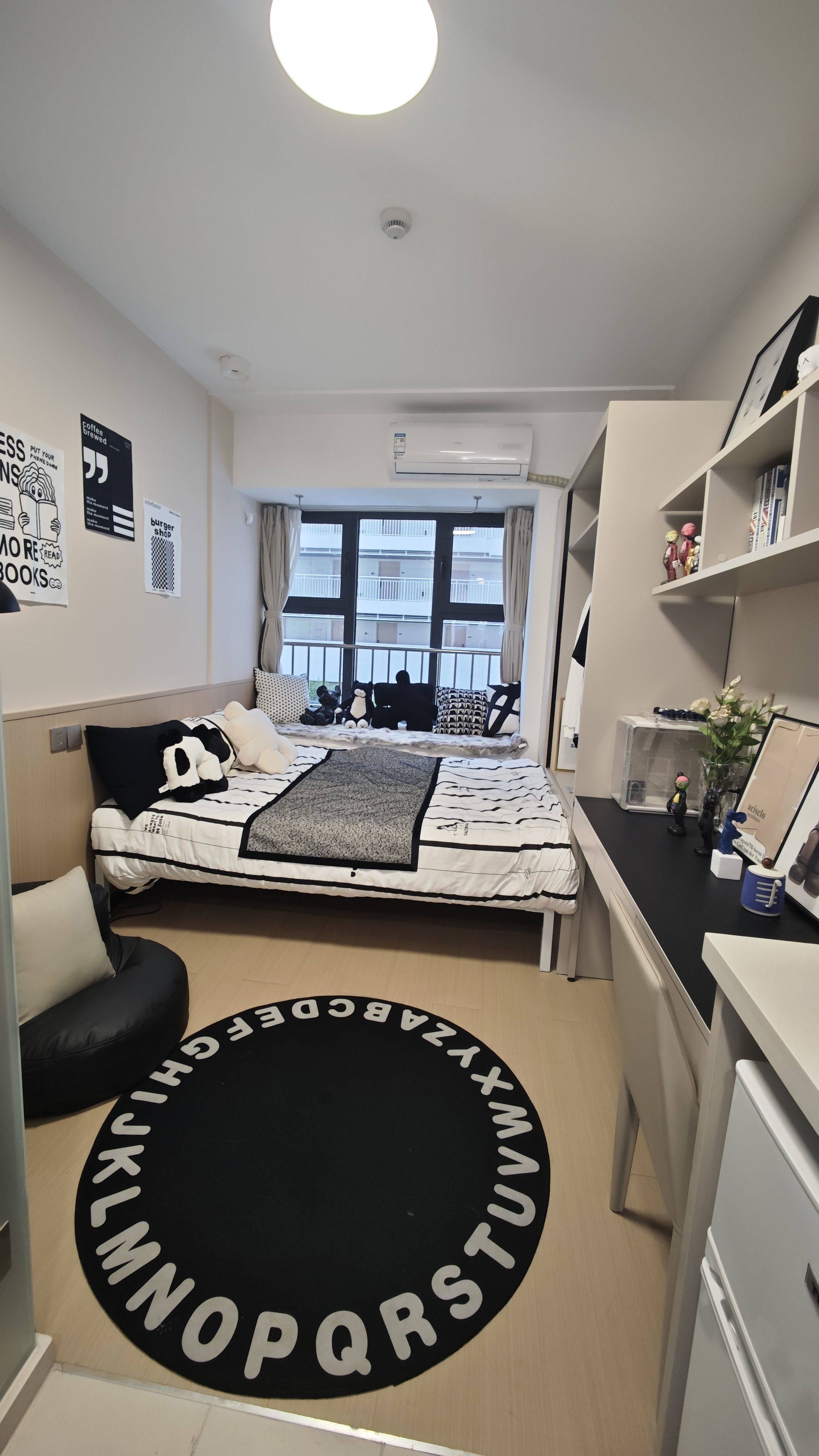 Shanghai-Pudong-Cozy Home,Clean&Comfy,No Gender Limit,Hustle & Bustle,“Friends”,Chilled,LGBTQ Friendly,Pet Friendly