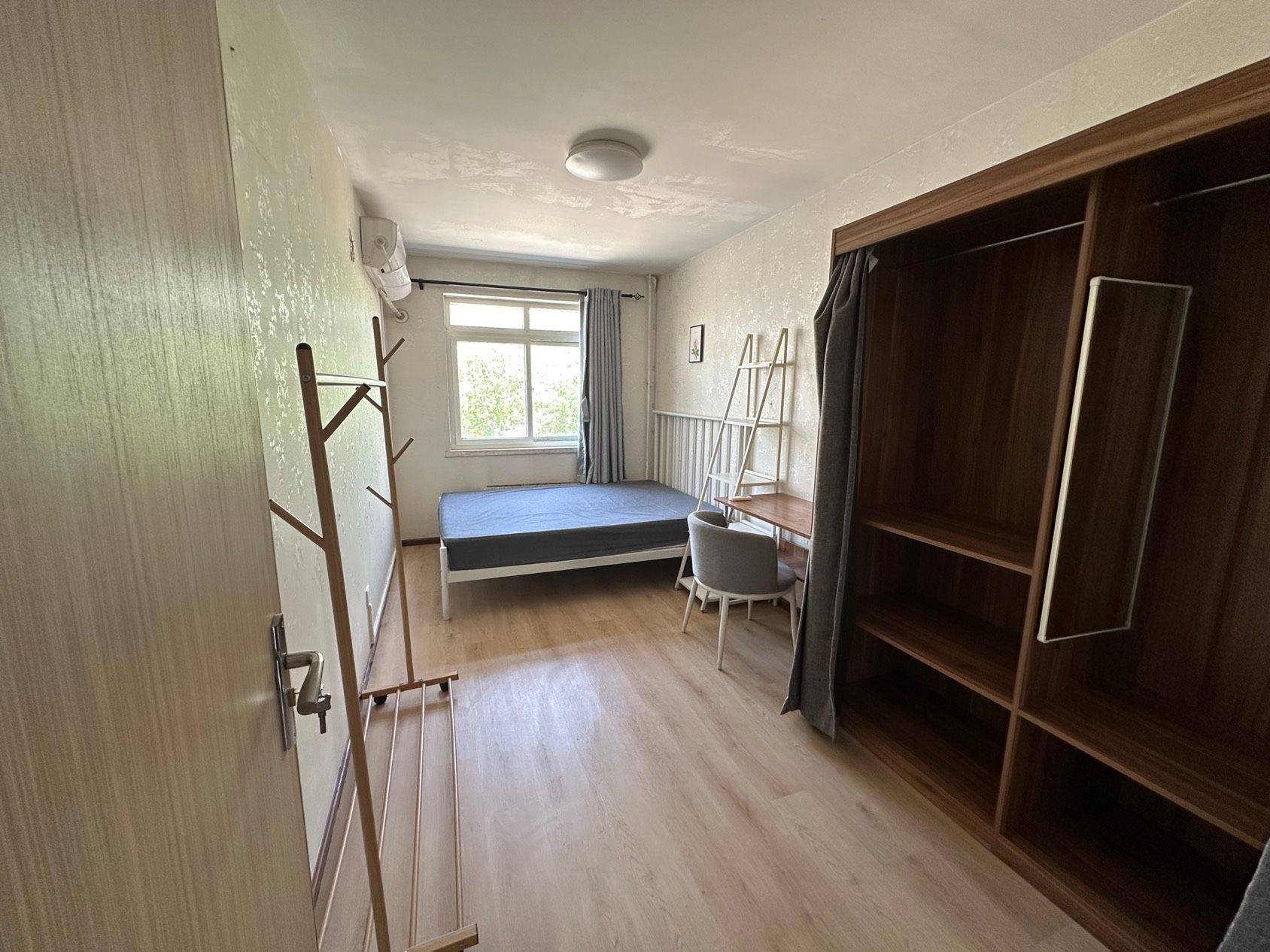 Cozy Home | Clean&Comfy | No Gender Limit | Hustle & Bustle | Chilled