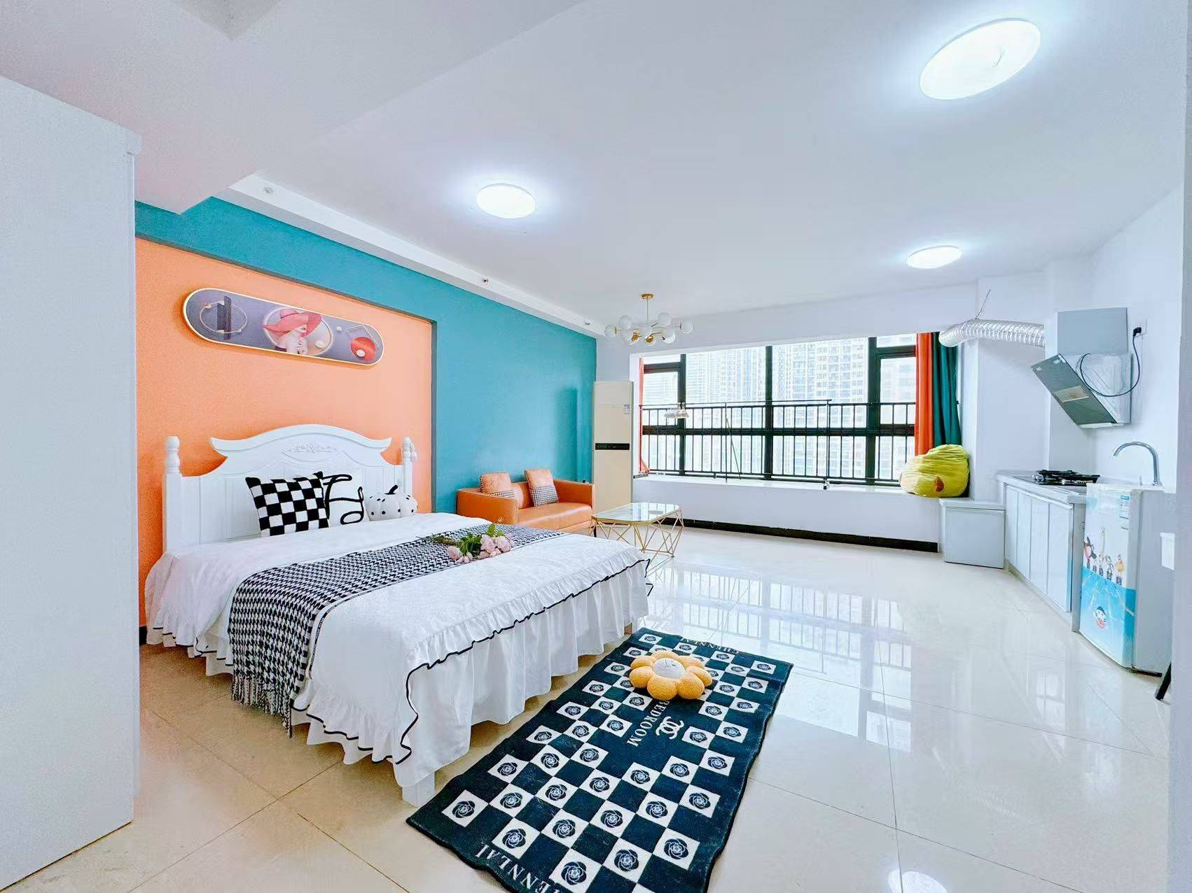 Wuhan-Hongshan-Cozy Home,Clean&Comfy,No Gender Limit,Hustle & Bustle