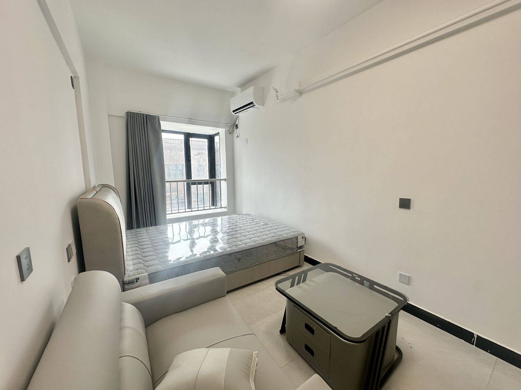 Cozy Home | Clean&Comfy | No Gender Limit | “Friends” | Chilled | LGBTQ Friendly