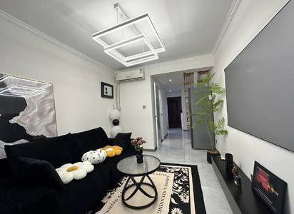 Cozy Home | Clean&Comfy | No Gender Limit | Hustle & Bustle | “Friends” | Chilled | LGBTQ Friendly | Pet Friendly