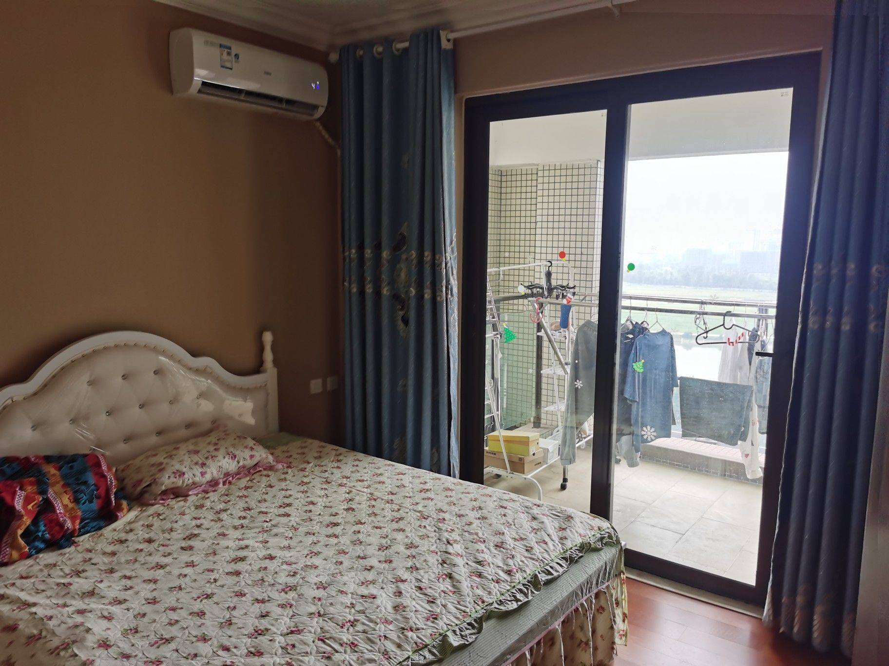 Chengdu-Shuangliu-Cozy Home,Clean&Comfy,Hustle & Bustle,“Friends”,Chilled