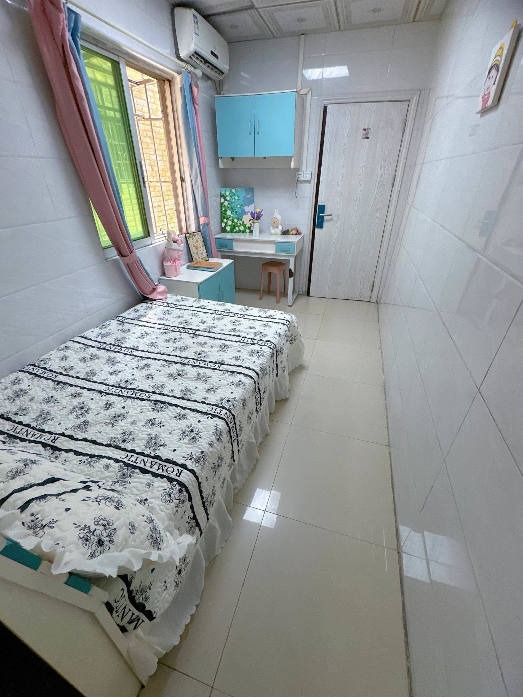 Cozy Home | Clean&Comfy | No Gender Limit | Hustle & Bustle | Chilled | LGBTQ Friendly | Pet Friendly