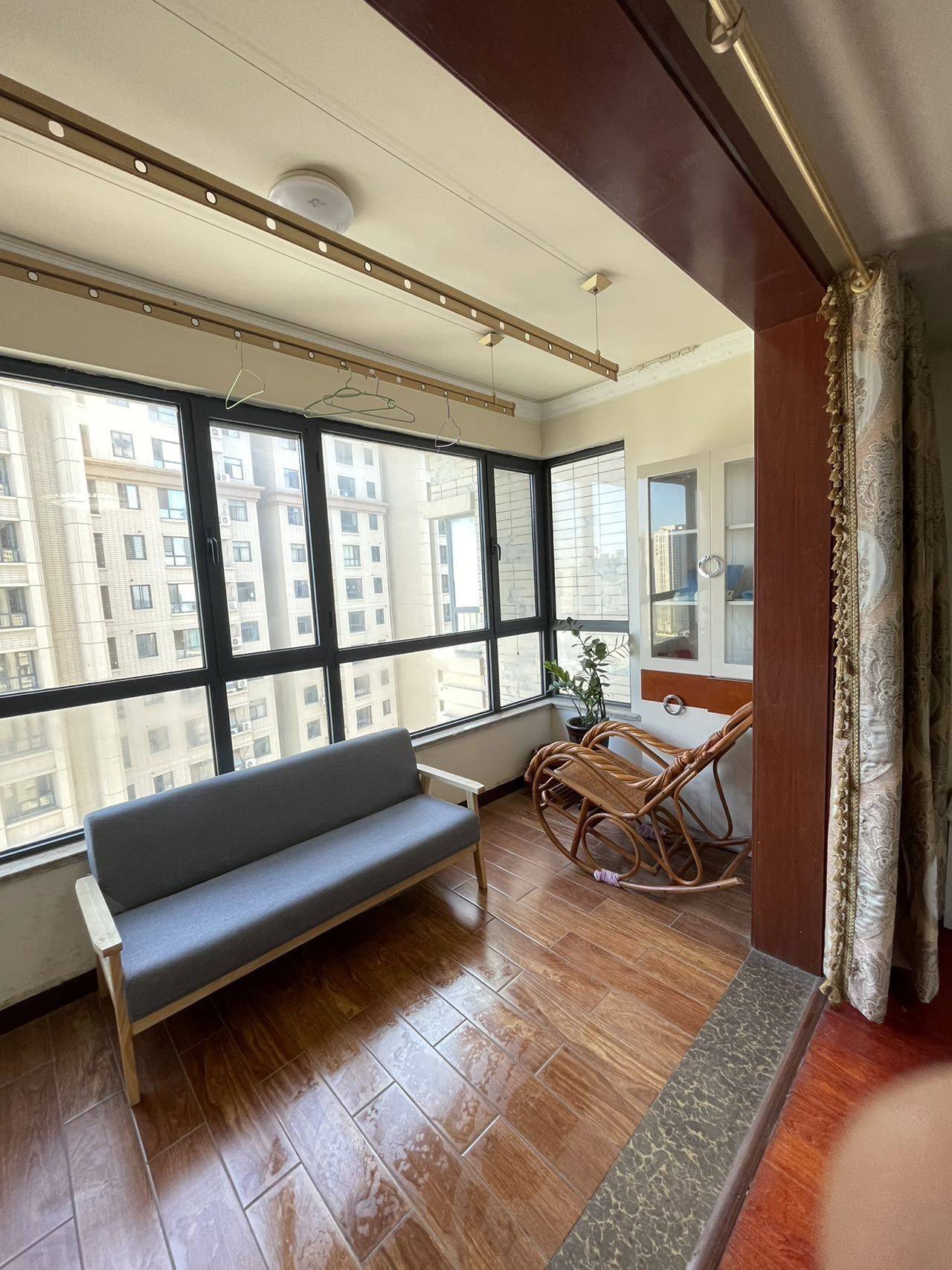 Cozy Home | Clean&Comfy | Hustle & Bustle | “Friends” | Chilled | Pet Friendly