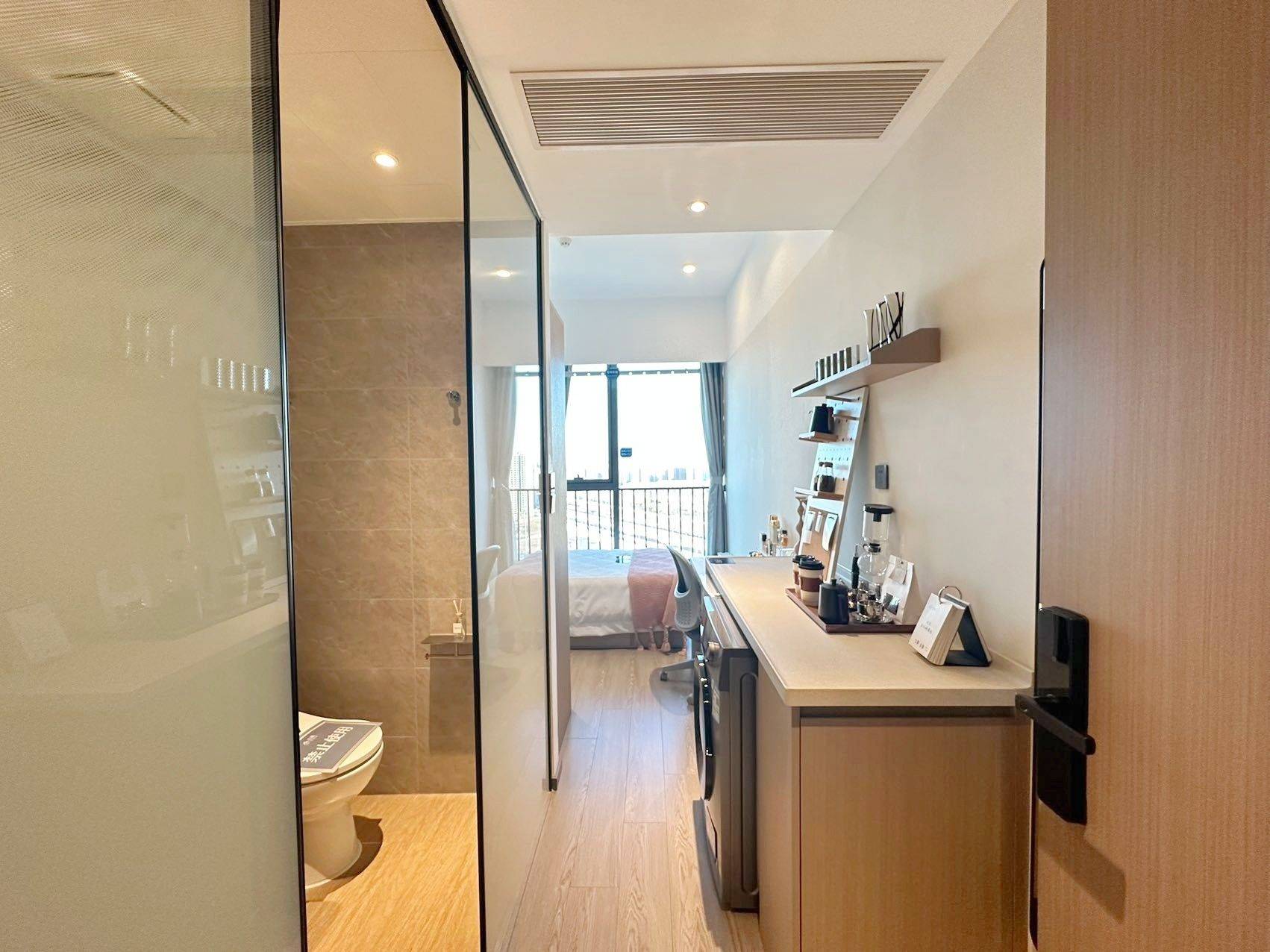 Beijing-Daxing-免费健身房🏋🏻,🐈宠物友好,免费无线网💓,LGBTQ Friendly,Cozy Home,Clean&Comfy,No Gender Limit,Hustle & Bustle,“Friends”,Chilled