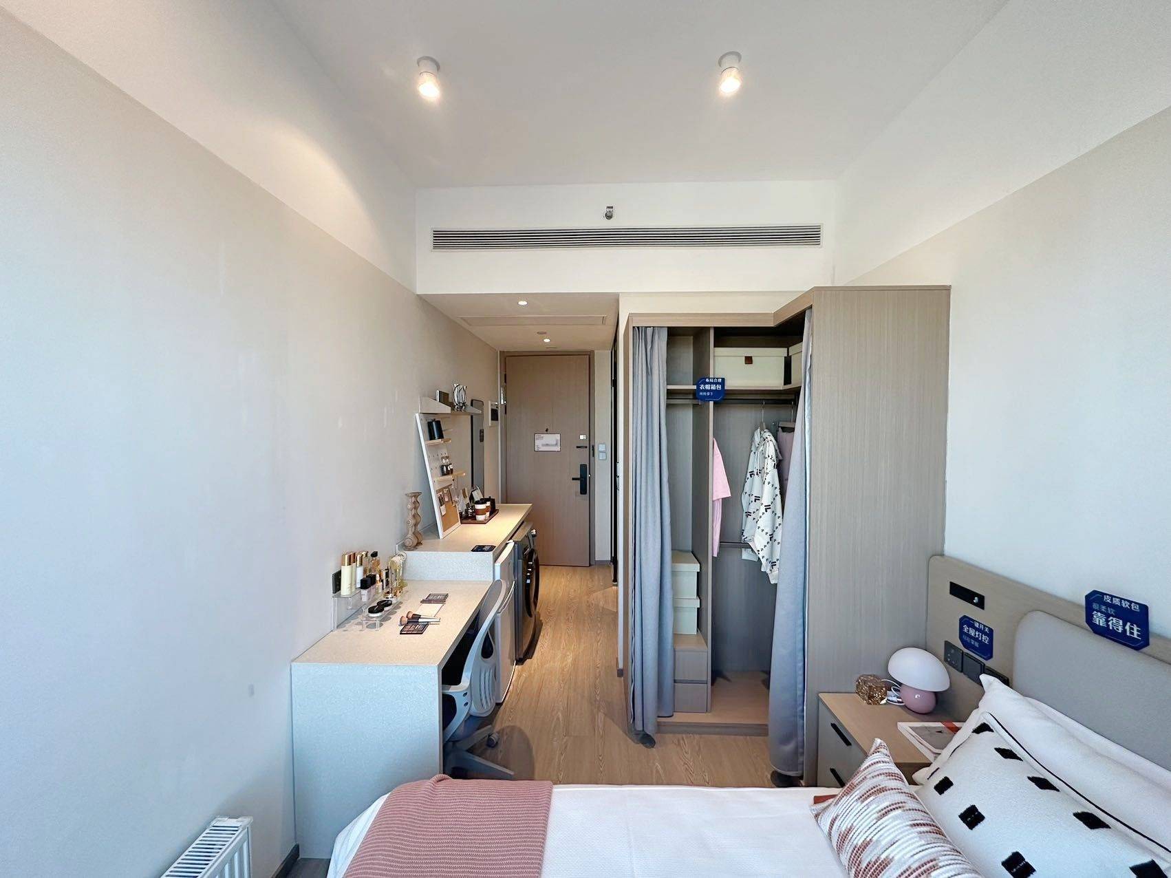 Beijing-Daxing-免费健身房🏋🏻,🐈宠物友好,免费无线网💓,LGBTQ Friendly,Cozy Home,Clean&Comfy,No Gender Limit,Hustle & Bustle,“Friends”,Chilled